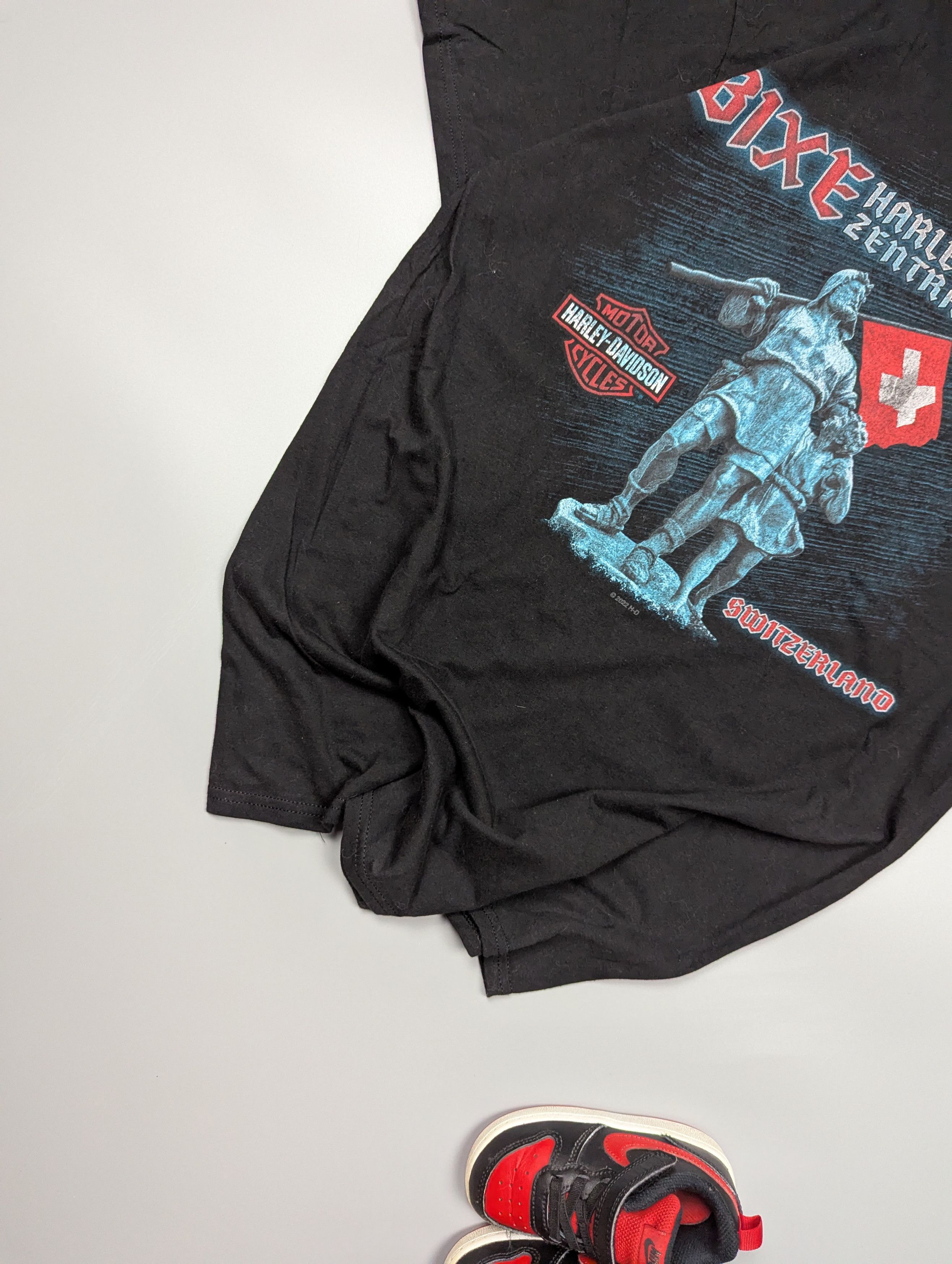 Harley Davidson Y2K Harley-Davidson Switzerland Statue Tee Men's L Black Size US L / EU 52-54 / 3 - 11 Thumbnail