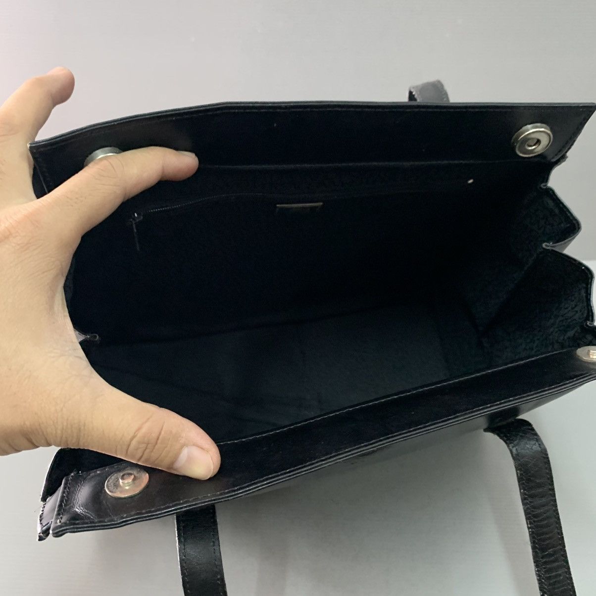 Versace Gianni Versace Black Shoulder Bag Size ONE SIZE - 9 Thumbnail