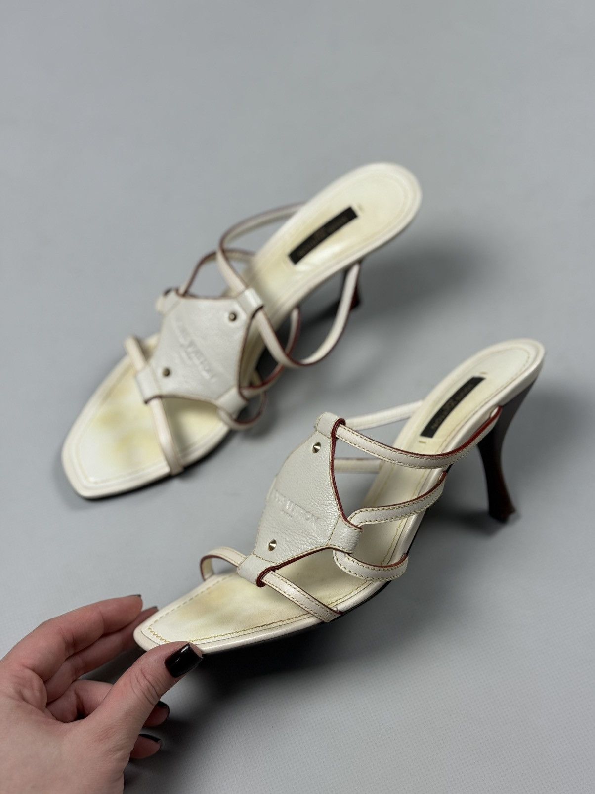 Louis Vuitton Louis Vuitton Cream Leather VTG Ankle Strap Heels Sandals Size US 8 / IT 38 - 14 Thumbnail