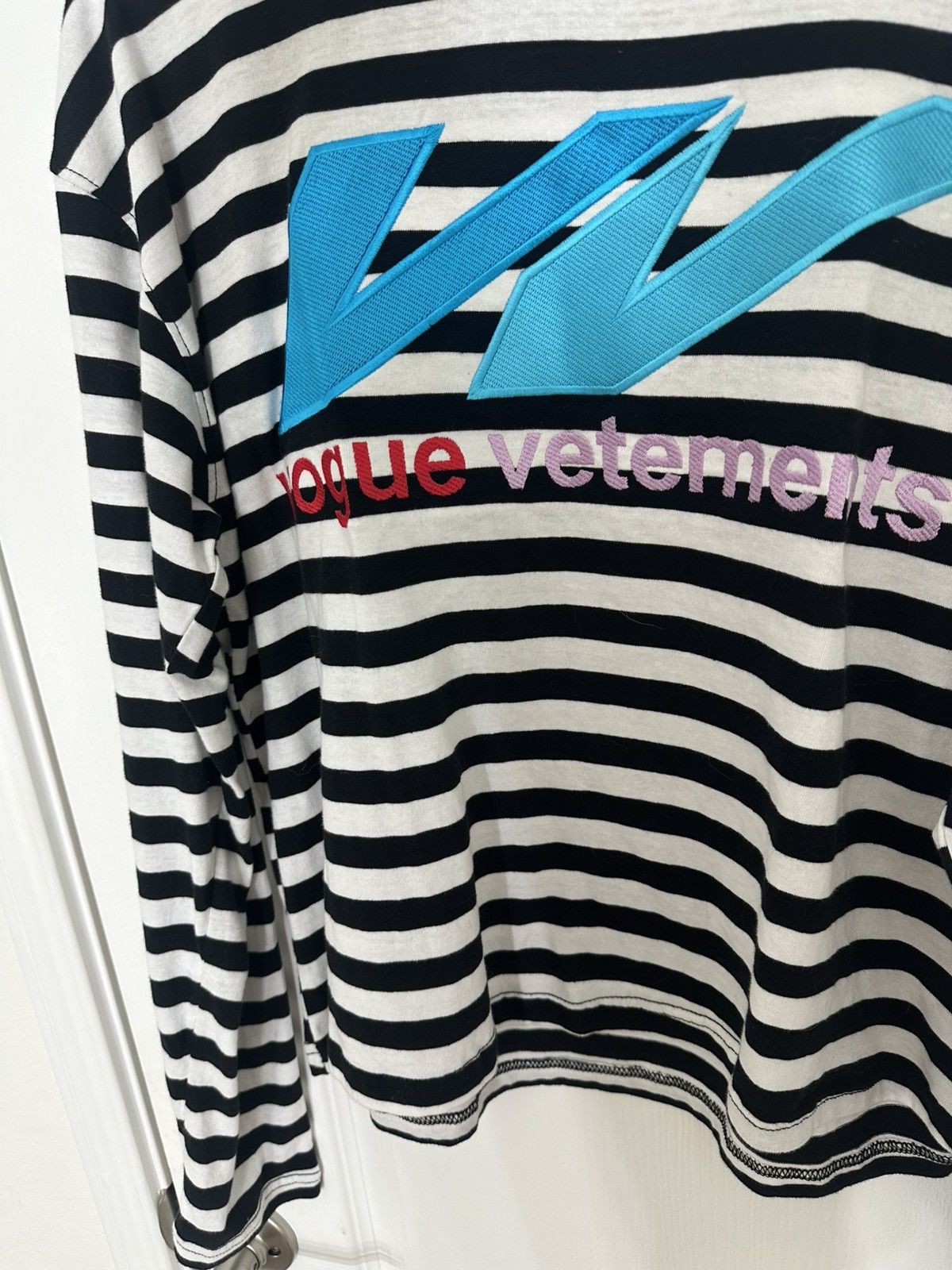 Vetememes Vogue vetememts longsleeve Size US M / EU 48-50 / 2 - 2 Thumbnail