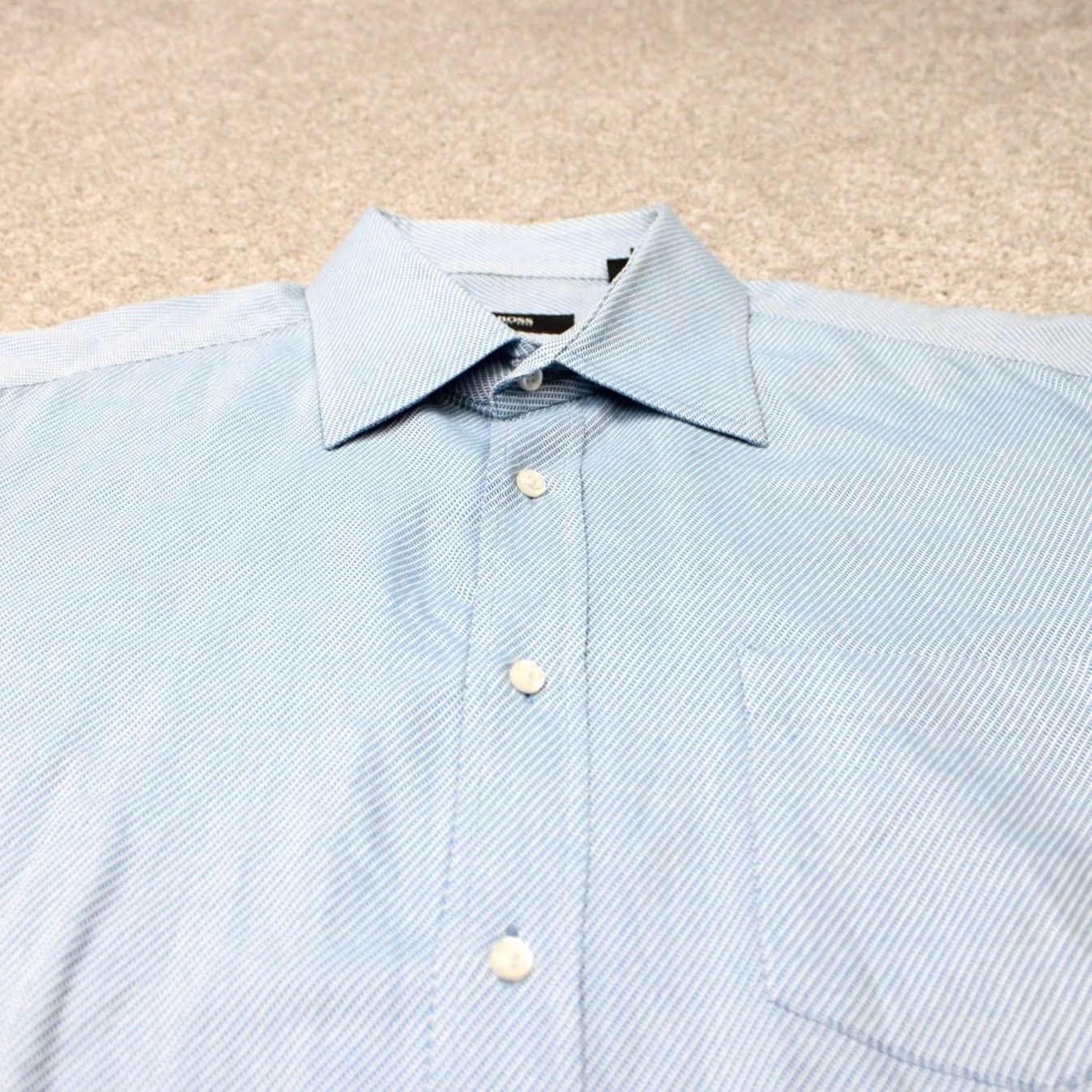 Hugo Boss HUGO BOSS Shirt Men 17 34/35 Blue Geometric Elton Cotton Italian Fabric L/S Size US XL / EU 56 / 4 - 5 Thumbnail