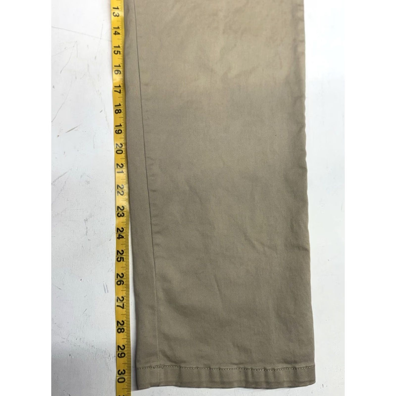 Banana Republic Banana Republic Chino Pants Athletic Fit 36x30 Mens Beige Solid Tapered Front Pockets Work Casual Bureau City College Preppy Vintage No Size US 36 / EU 52 - 4 Thumbnail
