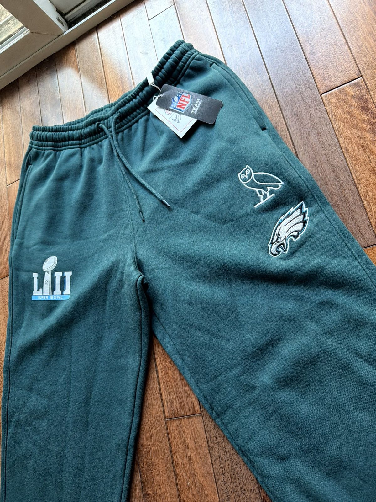 NFL × October's Very Own Octobers Very Own OVO NFL Eagles Sweatpants - midnight green Size US M / EU 48-50 / 2 - 1 Thumbnail