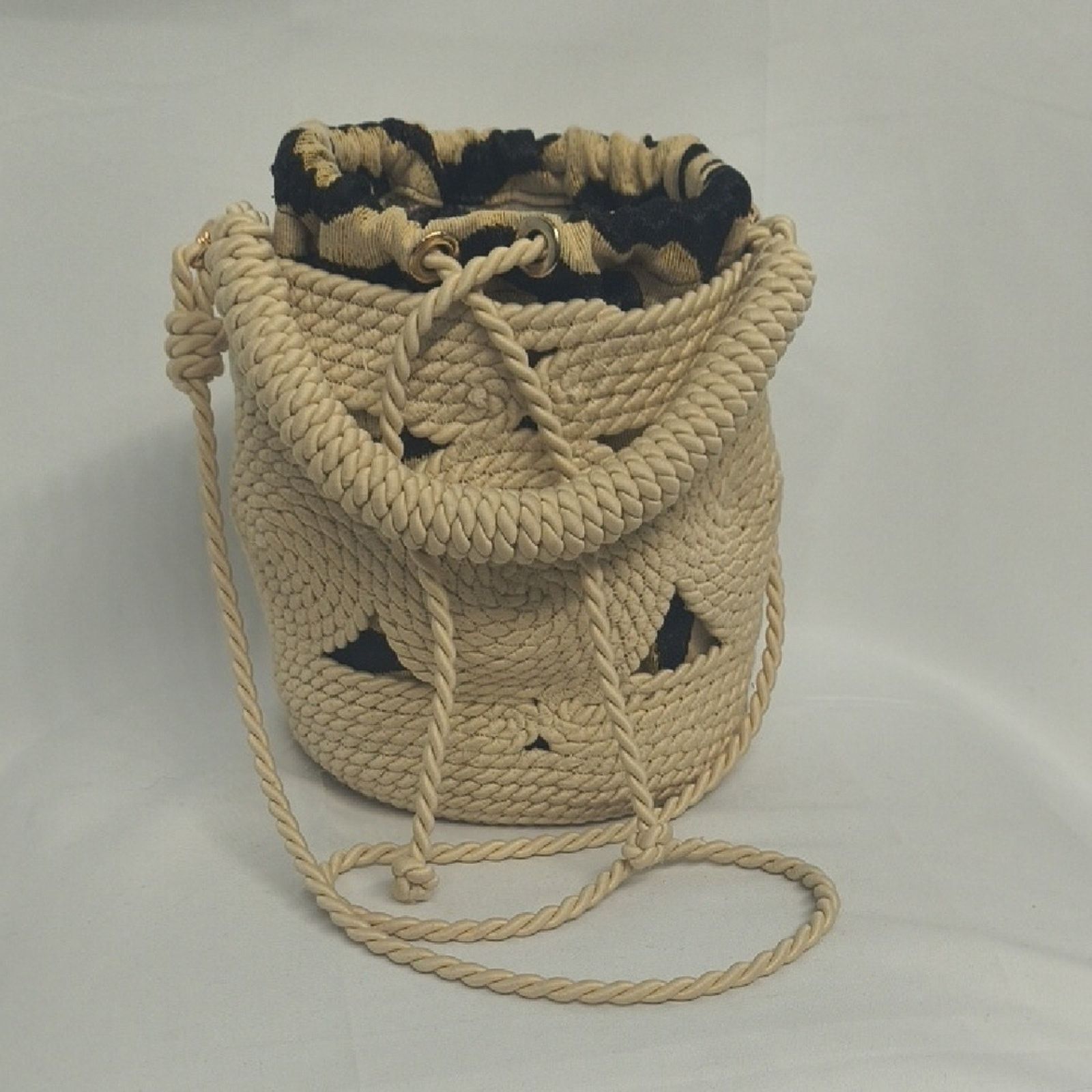 Zara Zara Raffia Crochet Rope Bucket Bag Removable Strap Size ONE SIZE - 4 Thumbnail