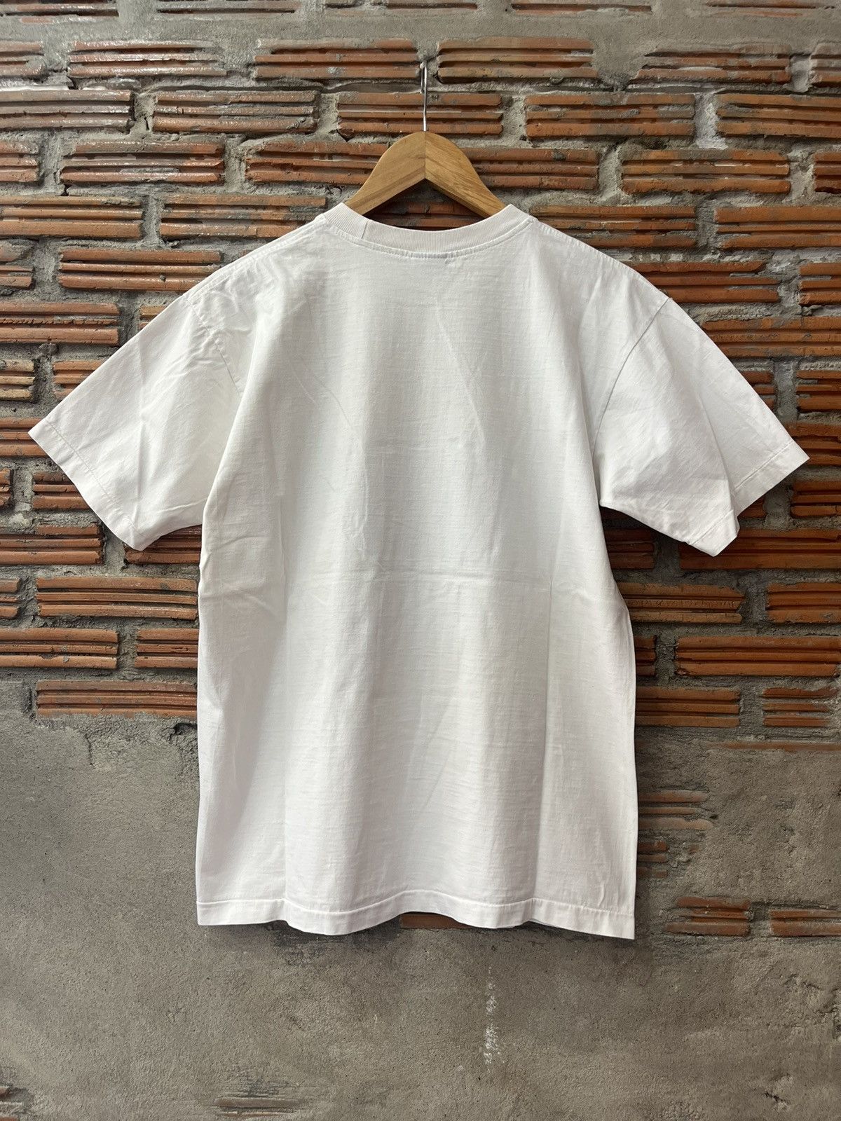Arts & Science Vintage THAILAND Artwork Design 90’s Tshirt Size US M / EU 48-50 / 2 - 7 Thumbnail