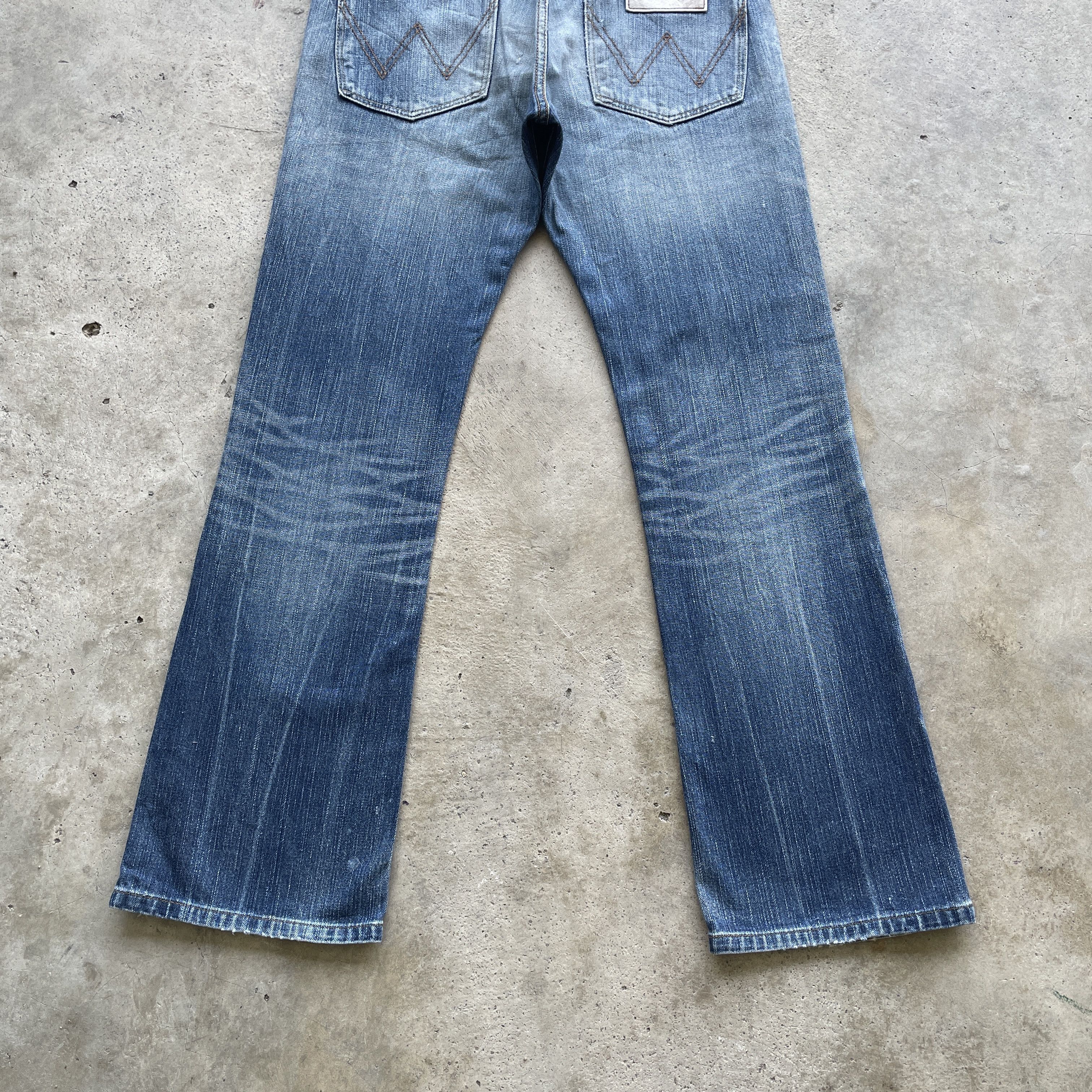 Vintage × Wrangler VINTAGE WRANGLER DISTRESSED FLARE FADED BOOTCUT JEANS PANTS Size US 31 - 10 Thumbnail