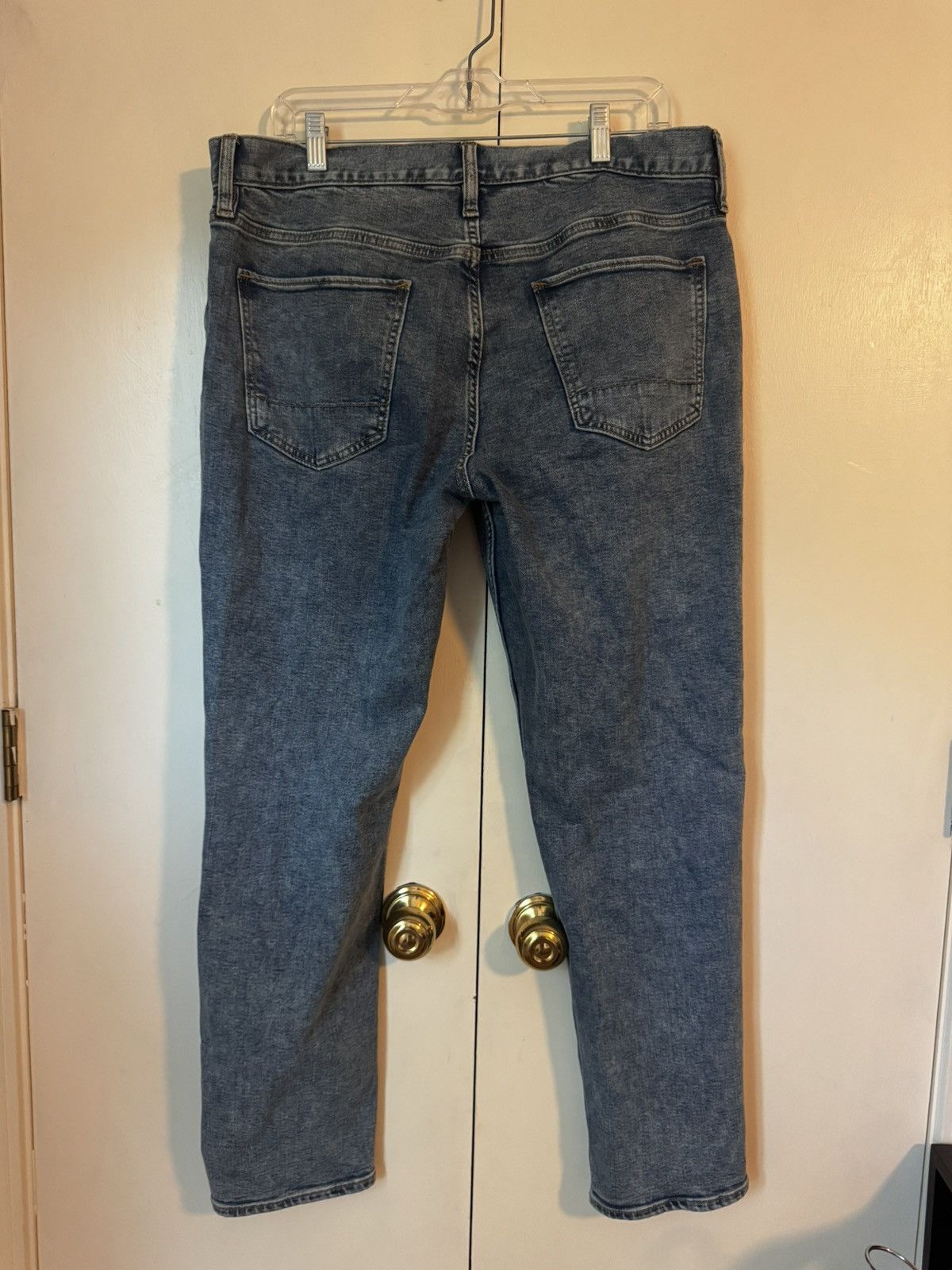 Banana Republic Banana Republic Travel Jean Light Wash 35x30 Slim Size US 35 - 2 Thumbnail