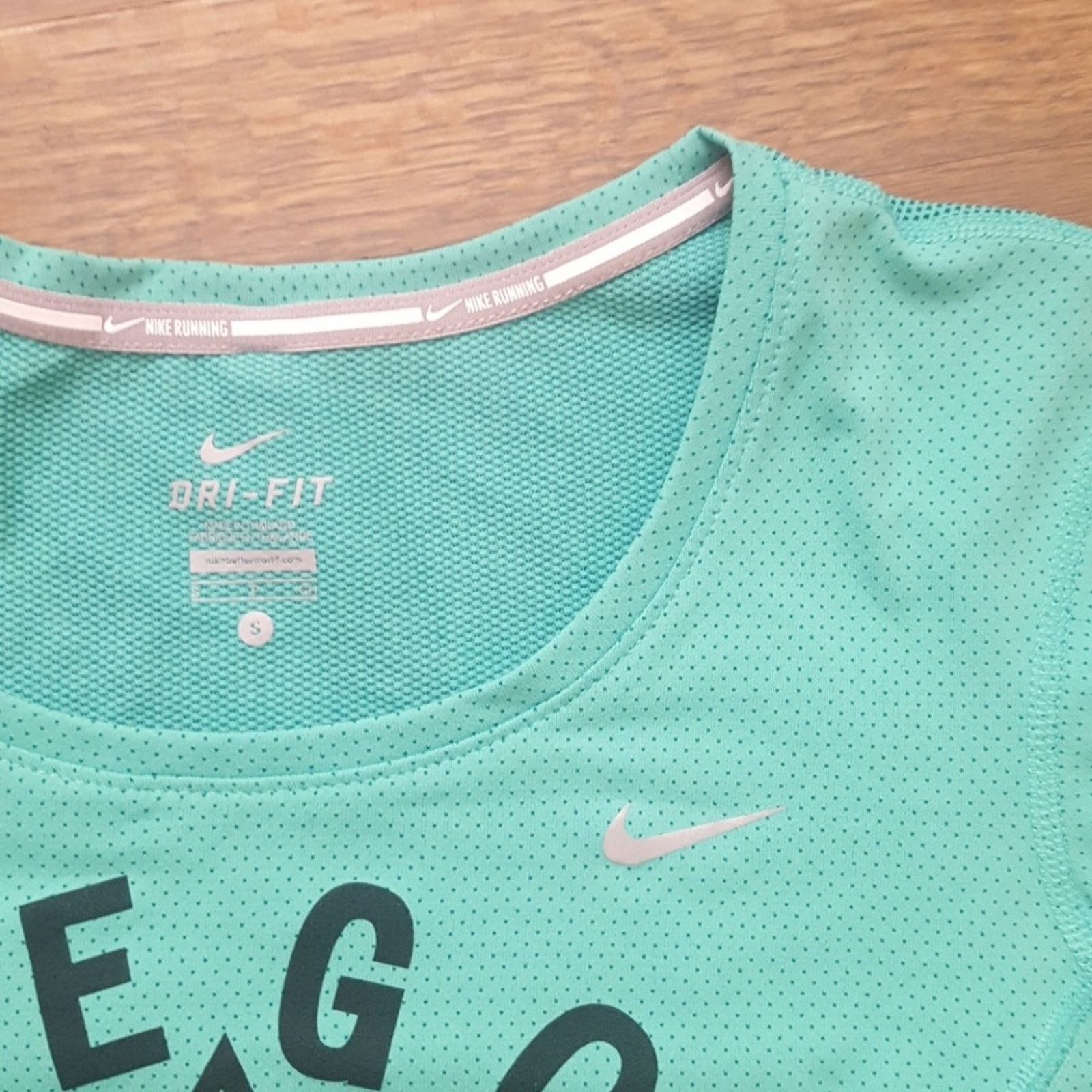 Nike Nike Dri-FIT Super Cute Running Top Size S / US 4 / IT 40 - 2 Thumbnail