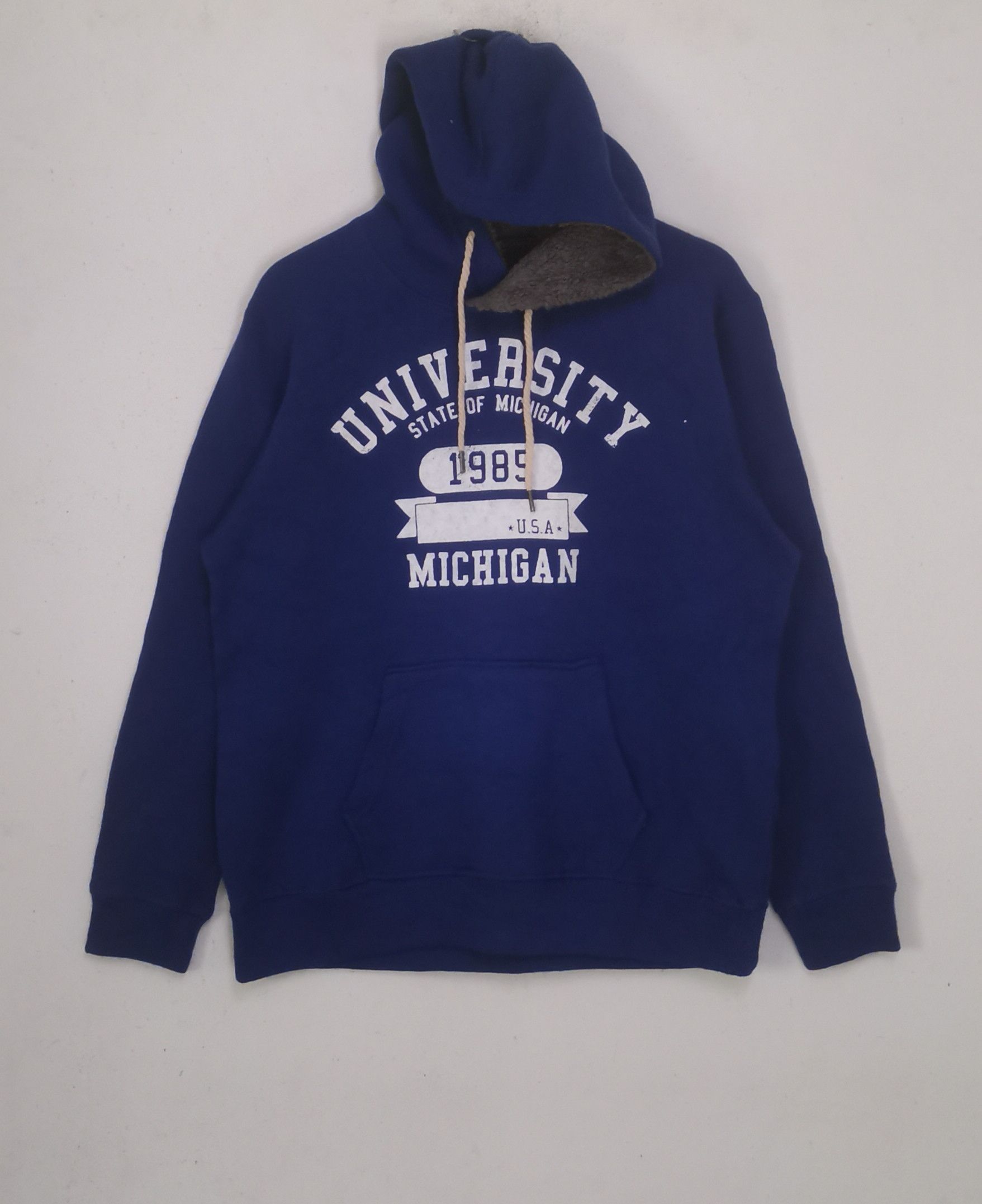Vintage Rare Vintage University states Of Michigan hoodies Size US XL / EU 56 / 4 - 1 Thumbnail