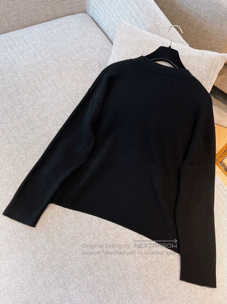Valentino Valentino Sequin embroidered floral knitted cashmere sweat Size XS / US 0-2 / IT 36-38 - 2 Thumbnail
