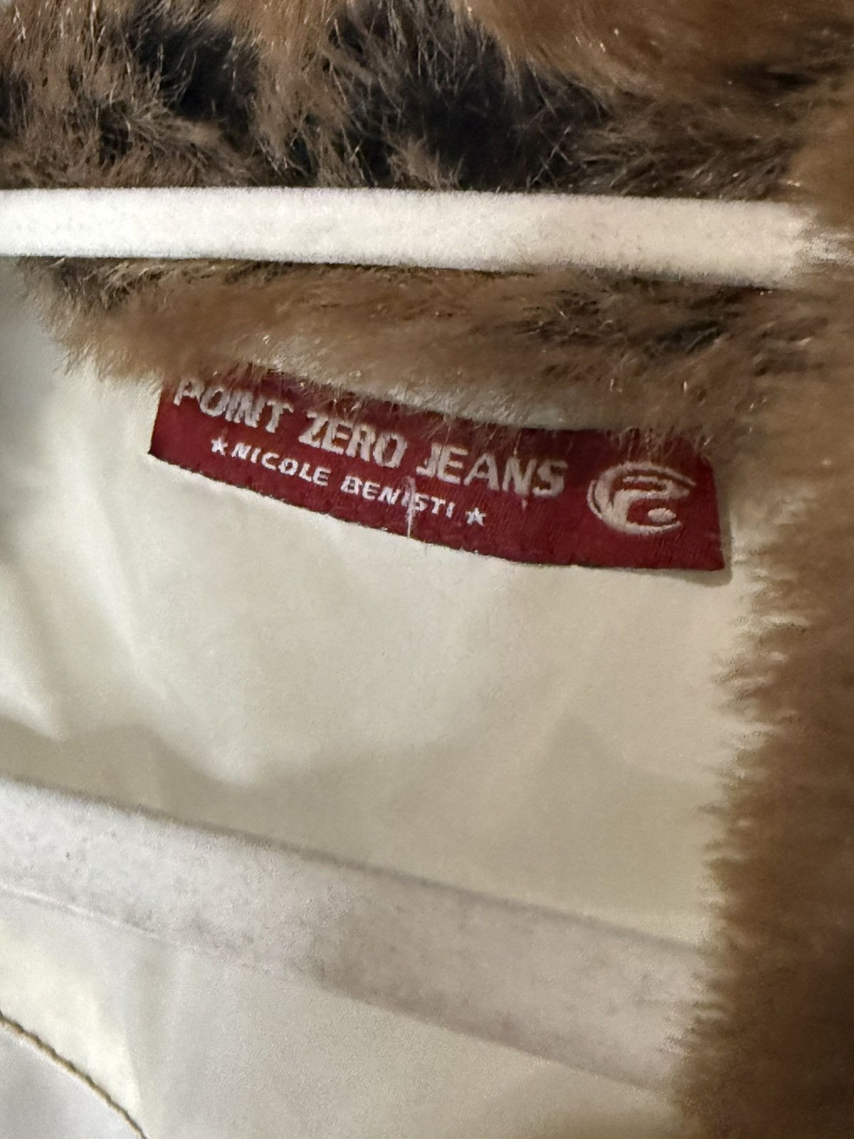 Point Zero Rare Y2K Point Zero Fur Cuff White Puffer Jacket Vintage M Size US M / EU 48-50 / 2 - 12 Thumbnail