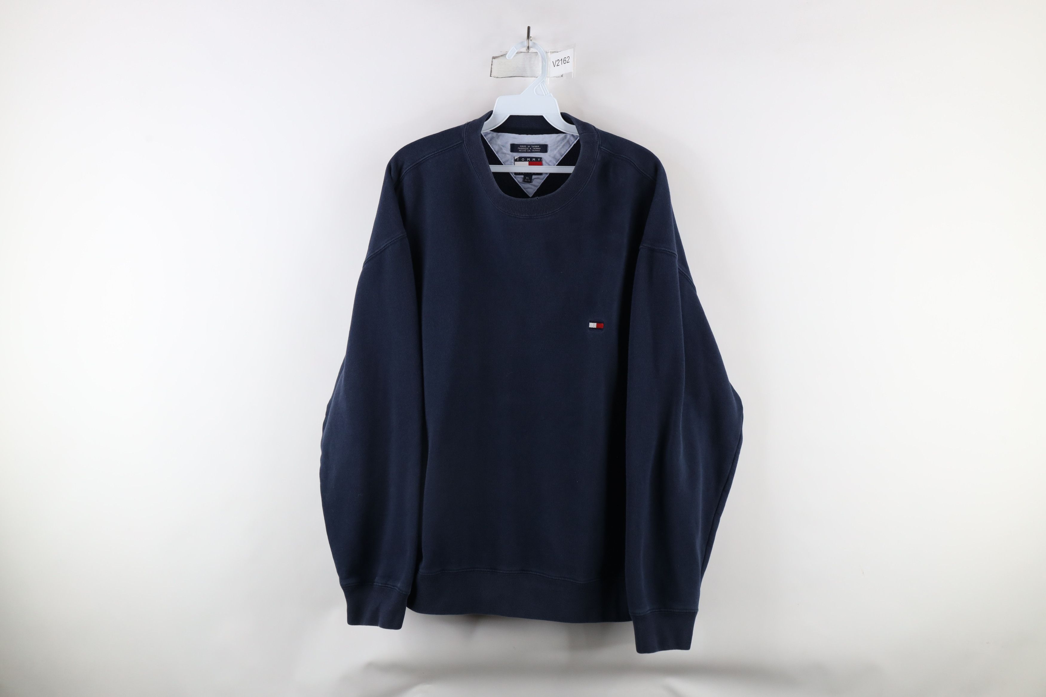 Tommy Hilfiger × Vintage Vintage 90s Tommy Hilfiger Heavyweight Crewneck Sweatshirt Size US XL / EU 56 / 4 - 1 Thumbnail