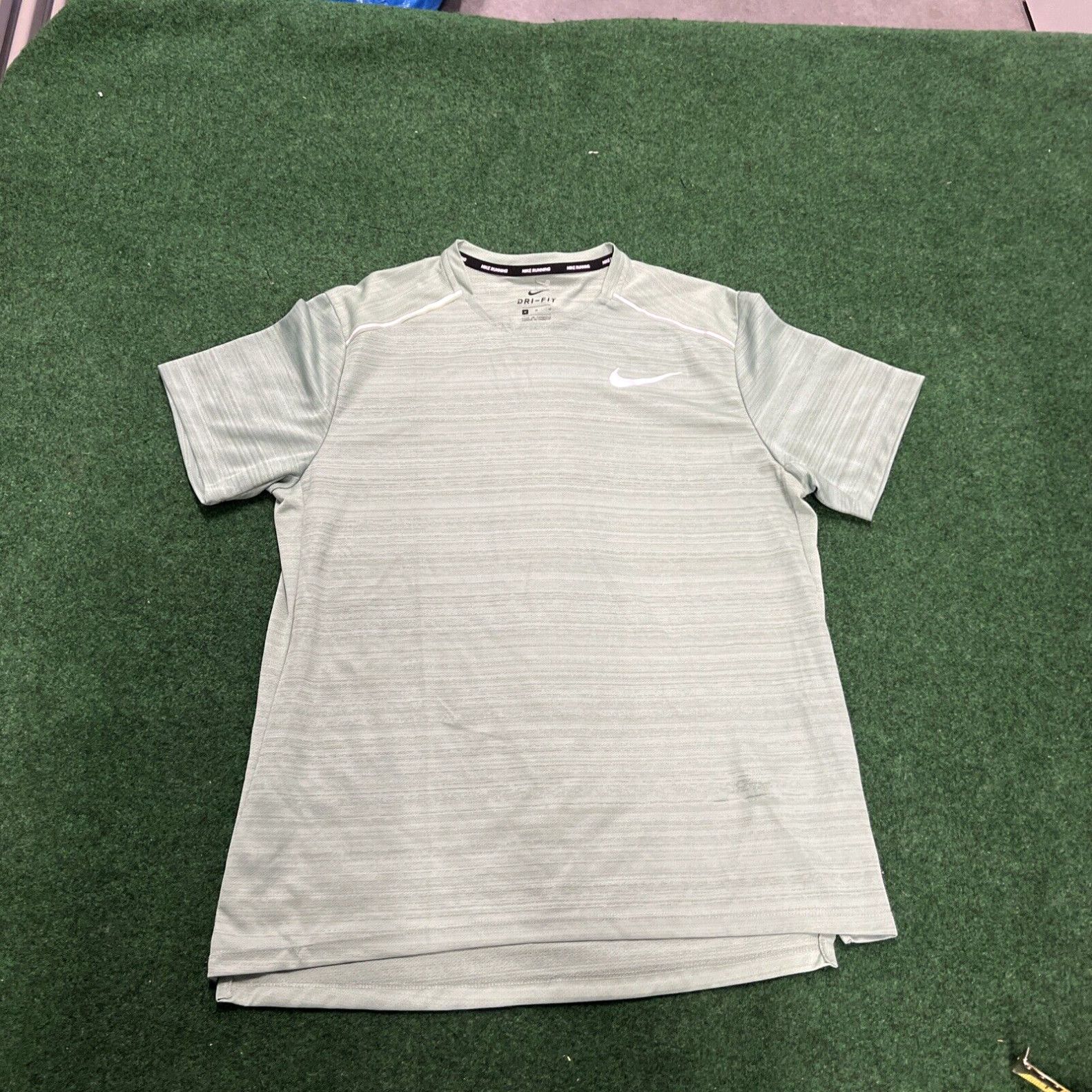 Nike Nike Men's Activewear T-Shirt Green Logo Dri-Fit M Size US M / EU 48-50 / 2 - 1 Thumbnail