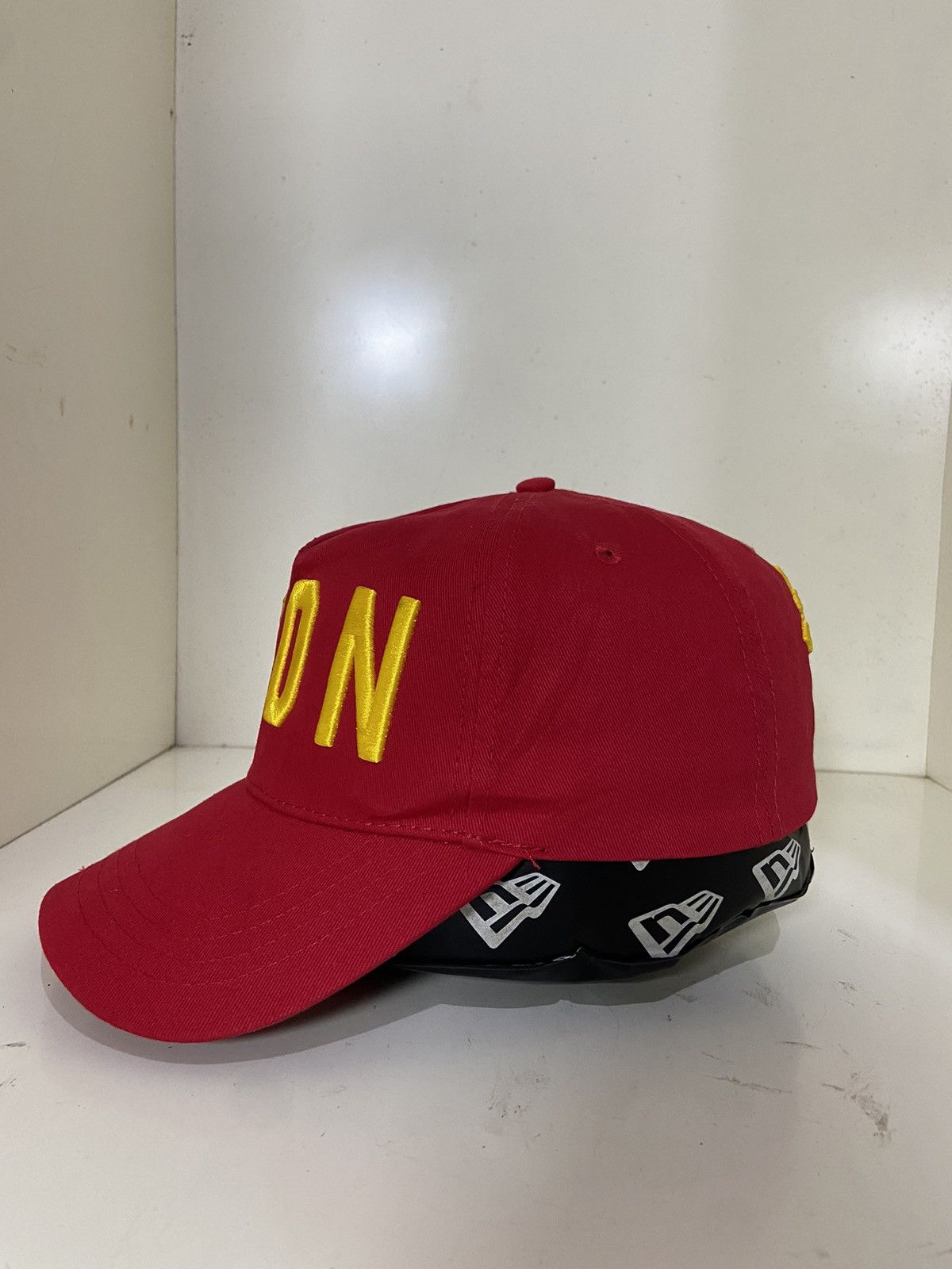 Dsquared2 💥 rare DSQUARED2 ICON HATS 💥 Size ONE SIZE - 5 Thumbnail