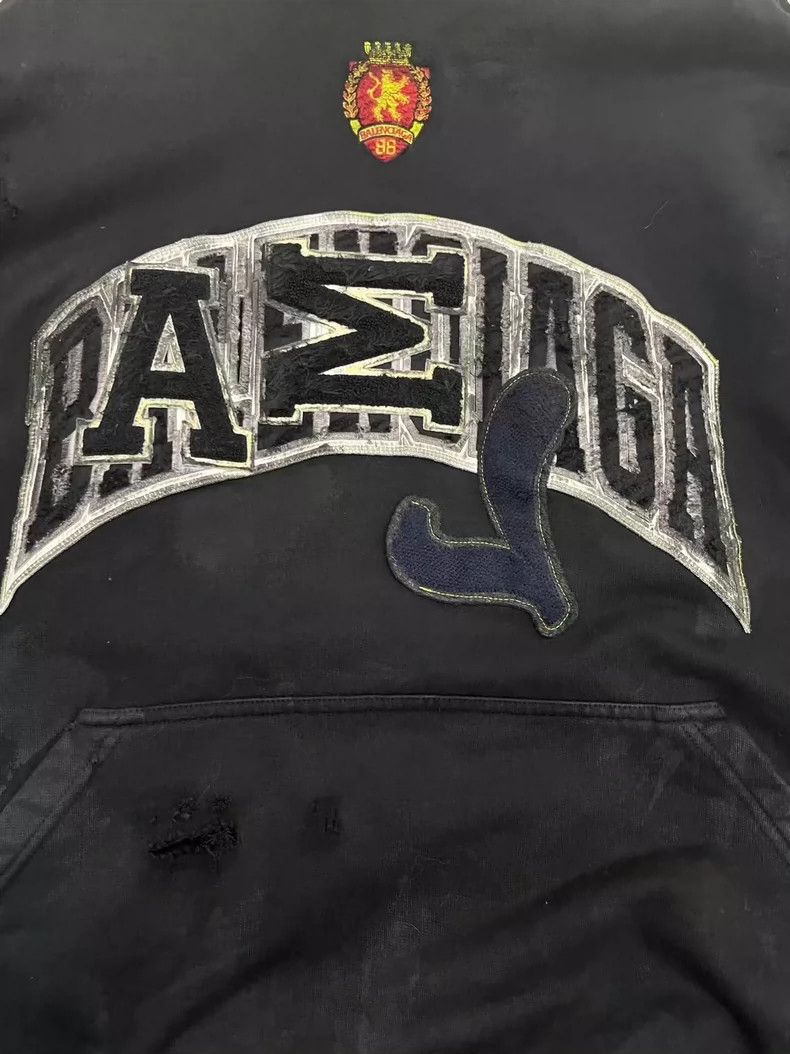 Balenciaga Balenciaga Monogrammed pullover hooded sweatshirt with lon Size US M / EU 48-50 / 2 - 3 Thumbnail