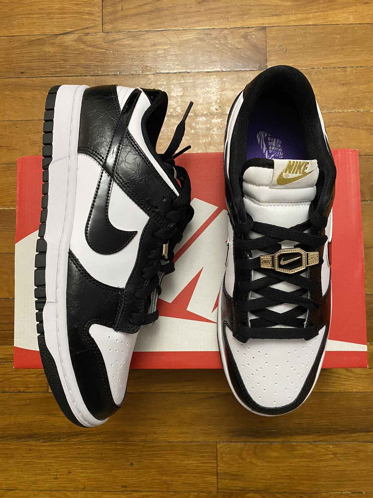 Nike Size 8.5 - Nike Dunk Low World Champs Black White US Panda Size US 8.5 / EU 41-42 - 1 Thumbnail