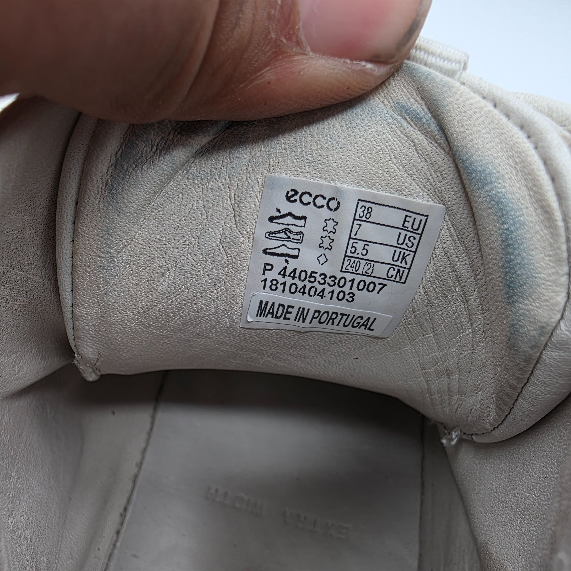 Ecco Ecco Soft 8 Womens Size 7 Triple White Leather High Top Snea Size US 7 / IT 37 - 5 Thumbnail