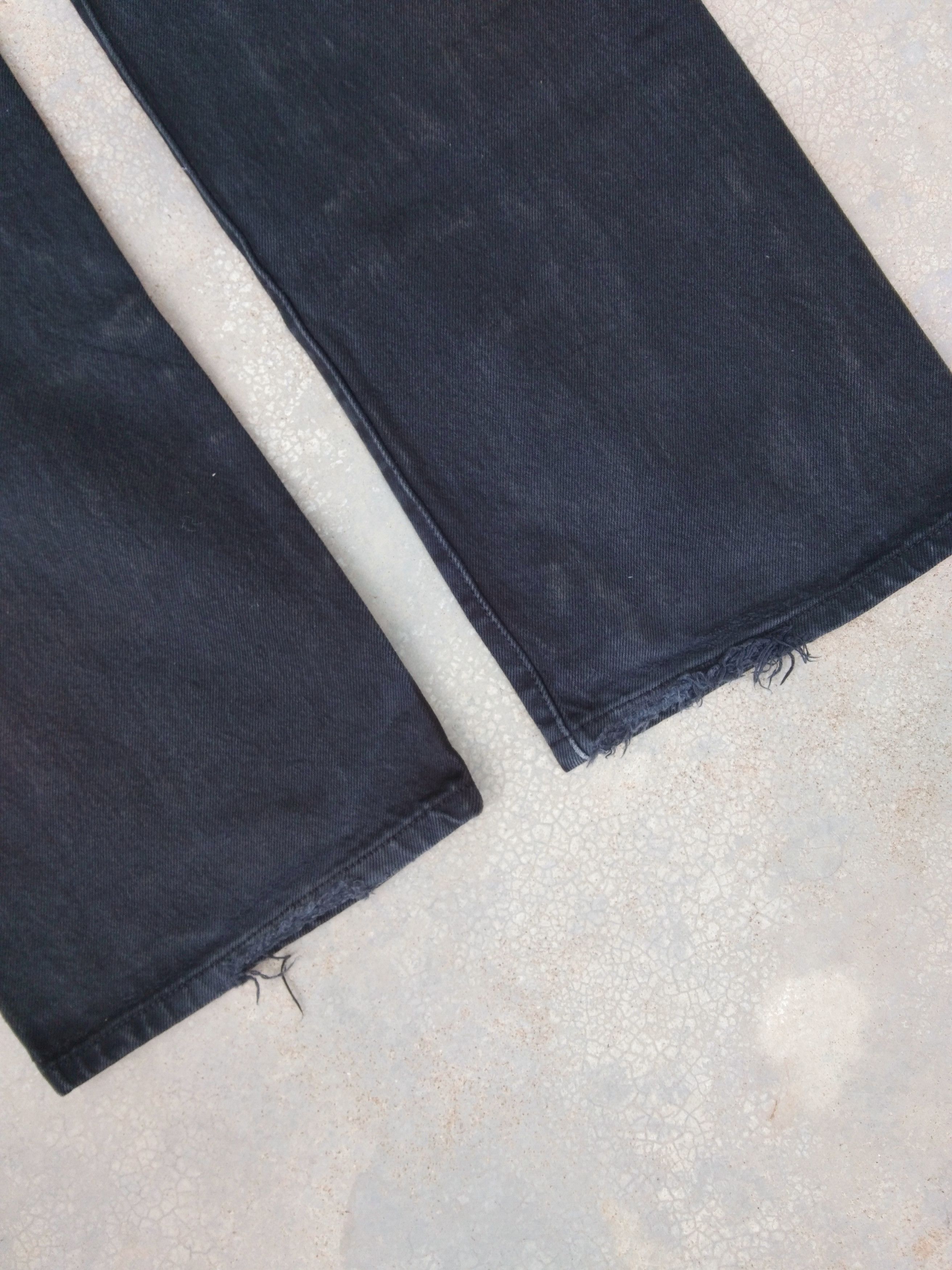 Levi's Vintage Levi's 501 Black Straight Leg Jeans 32x30 Size US 32 / EU 48 - 3 Thumbnail