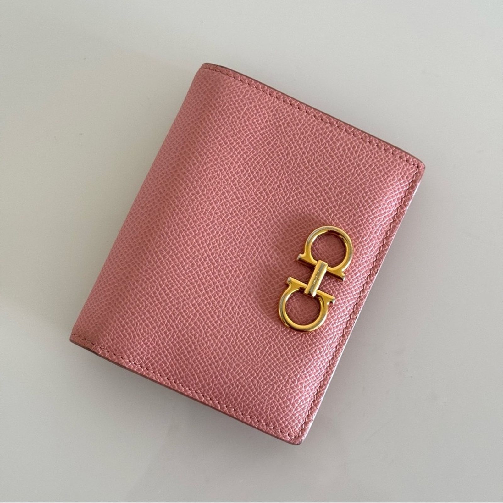 Salvatore Ferragamo Salvatore Ferragamo Pink Wallet with Gold Hardware Authentic Size ONE SIZE - 1 Thumbnail