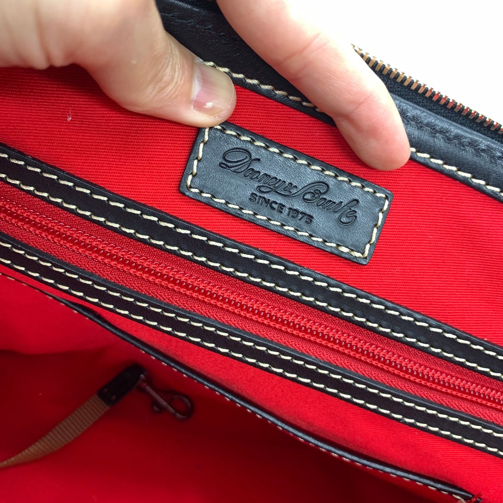 Dooney & Bourke Dooney & Bourke Black Pebble Leather Purse Zip Satchel Size ONE SIZE - 7 Thumbnail