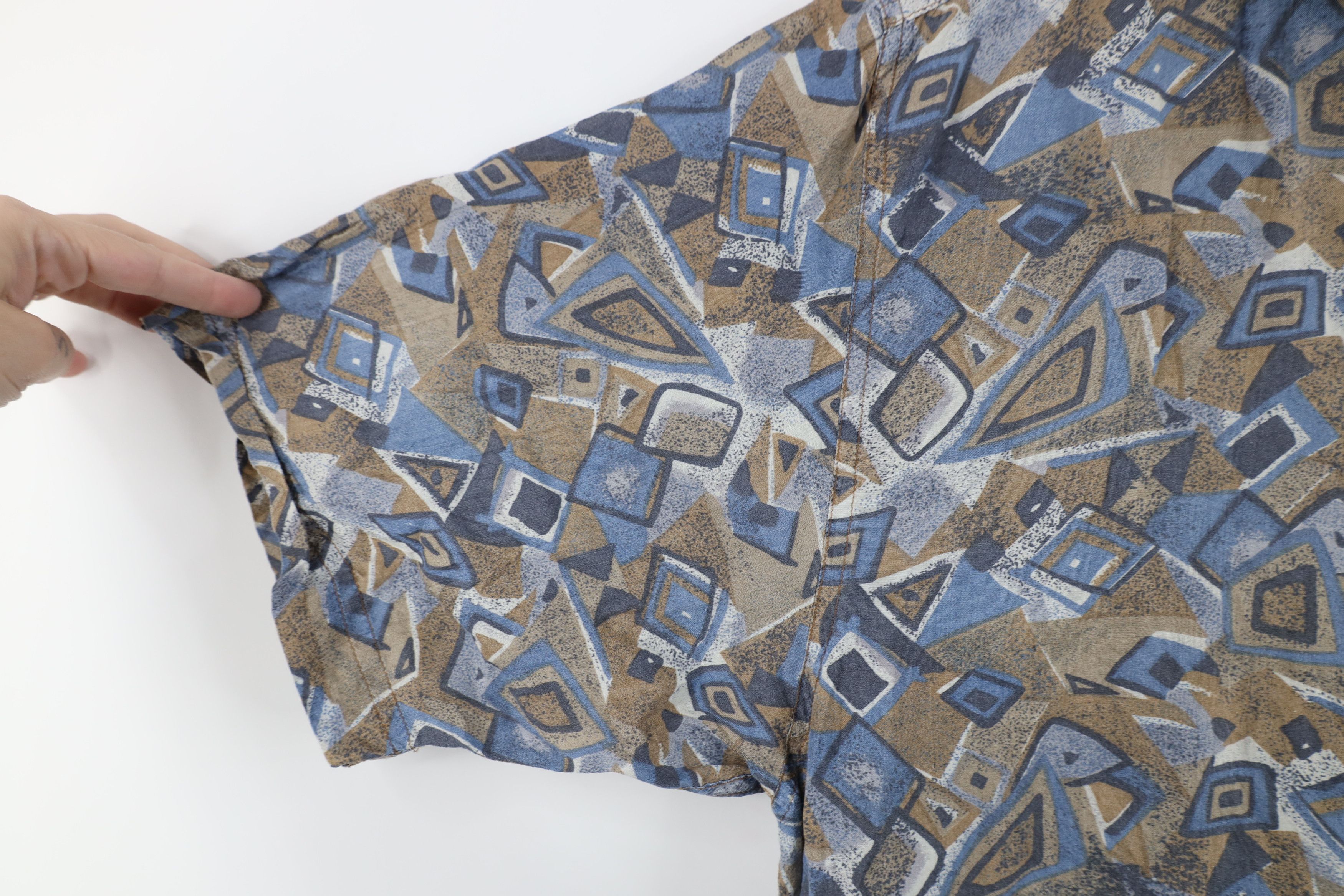 Vintage Vintage 90s Streetwear Silk Geometric Baggy Button Shirt Size US L / EU 52-54 / 3 - 5 Thumbnail
