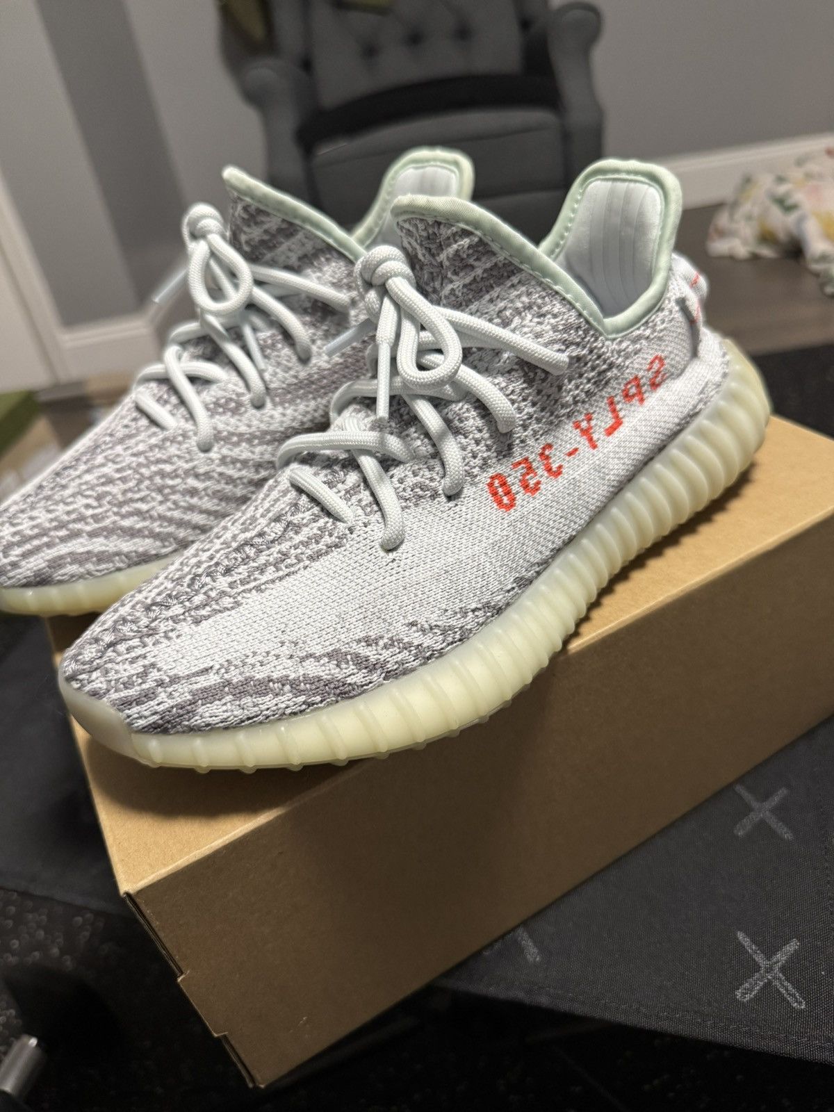 Adidas × Yeezy Adidas Yeezy Boost 350 V2 blue tint sz 6Y Size US 6 / EU 39 - 4 Thumbnail