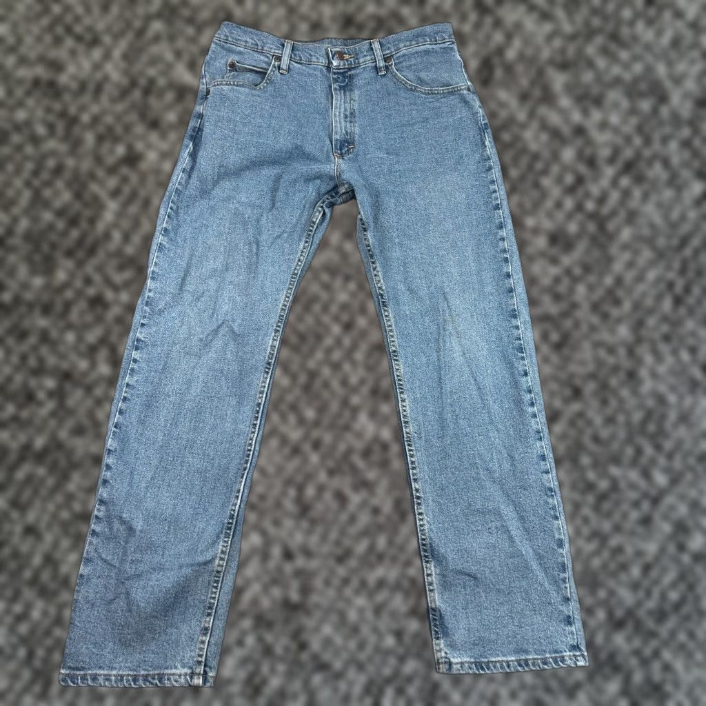 Wrangler VINTAGE Wrangler Jeans 34x32 Light Wash Y2K Western Jeans Men 5-Pocket Denim Cotton Blue Straight Regular Size 34 Inseam 32 Size US 34 / EU 50 - 1 Thumbnail
