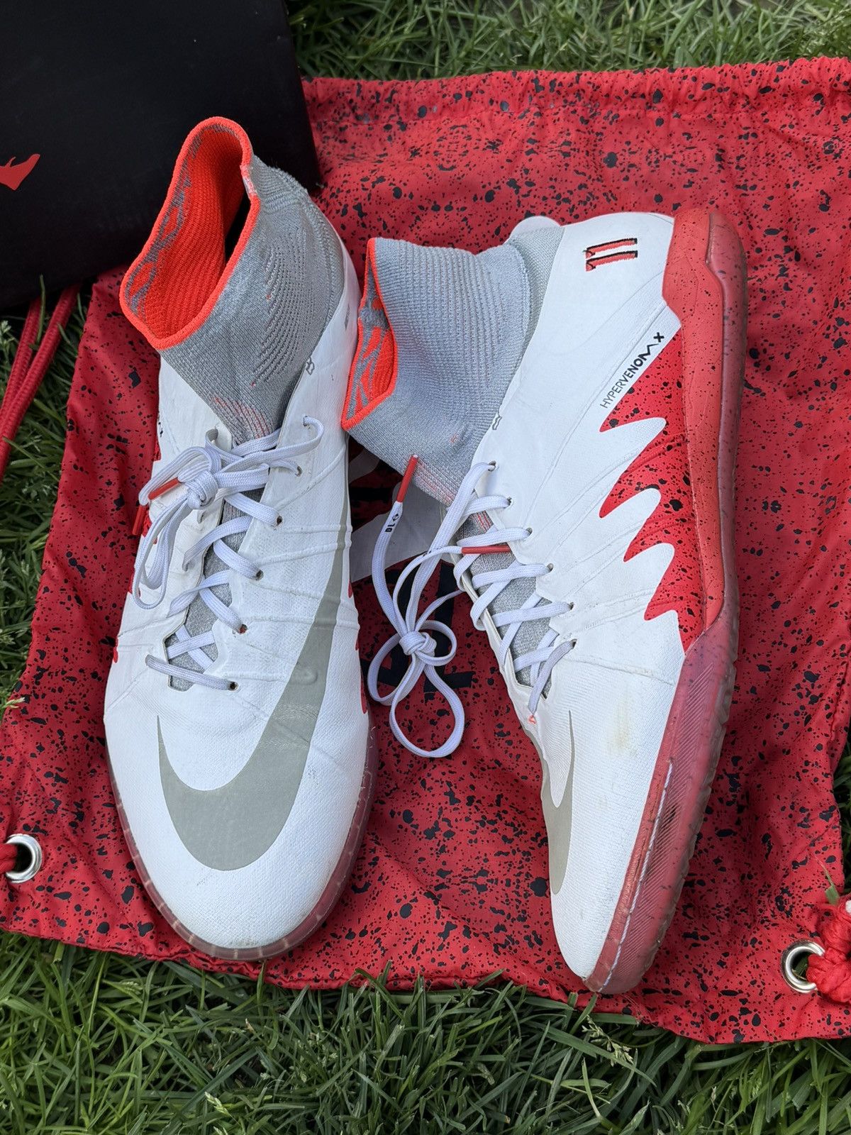 Jordan Brand × Nike Nike x Jordan HypvervenomX Proximo IC Size US 11.5 / EU 44-45 - 4 Thumbnail