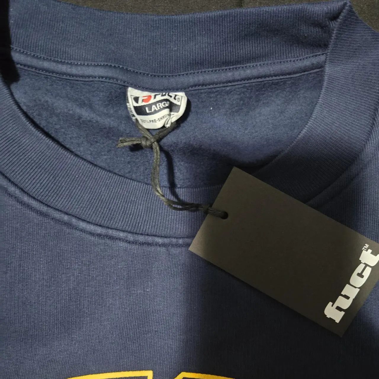 FUCT FUCT VATICAN CITY CREST CREWNECK Size US L / EU 52-54 / 3 - 3 Thumbnail
