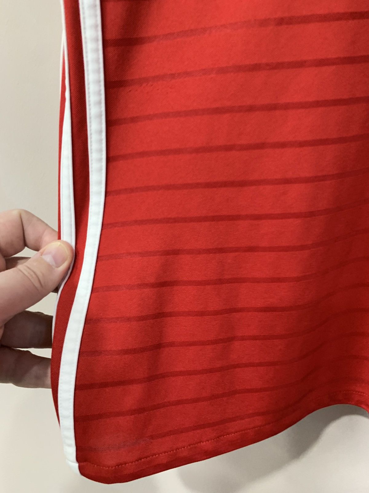 Adidas BAYERN MUNICH 2016 2017 FOOTBALL soccer SHIRT JERSEY ADIDAS Size US S / EU 44-46 / 1 - 7 Thumbnail