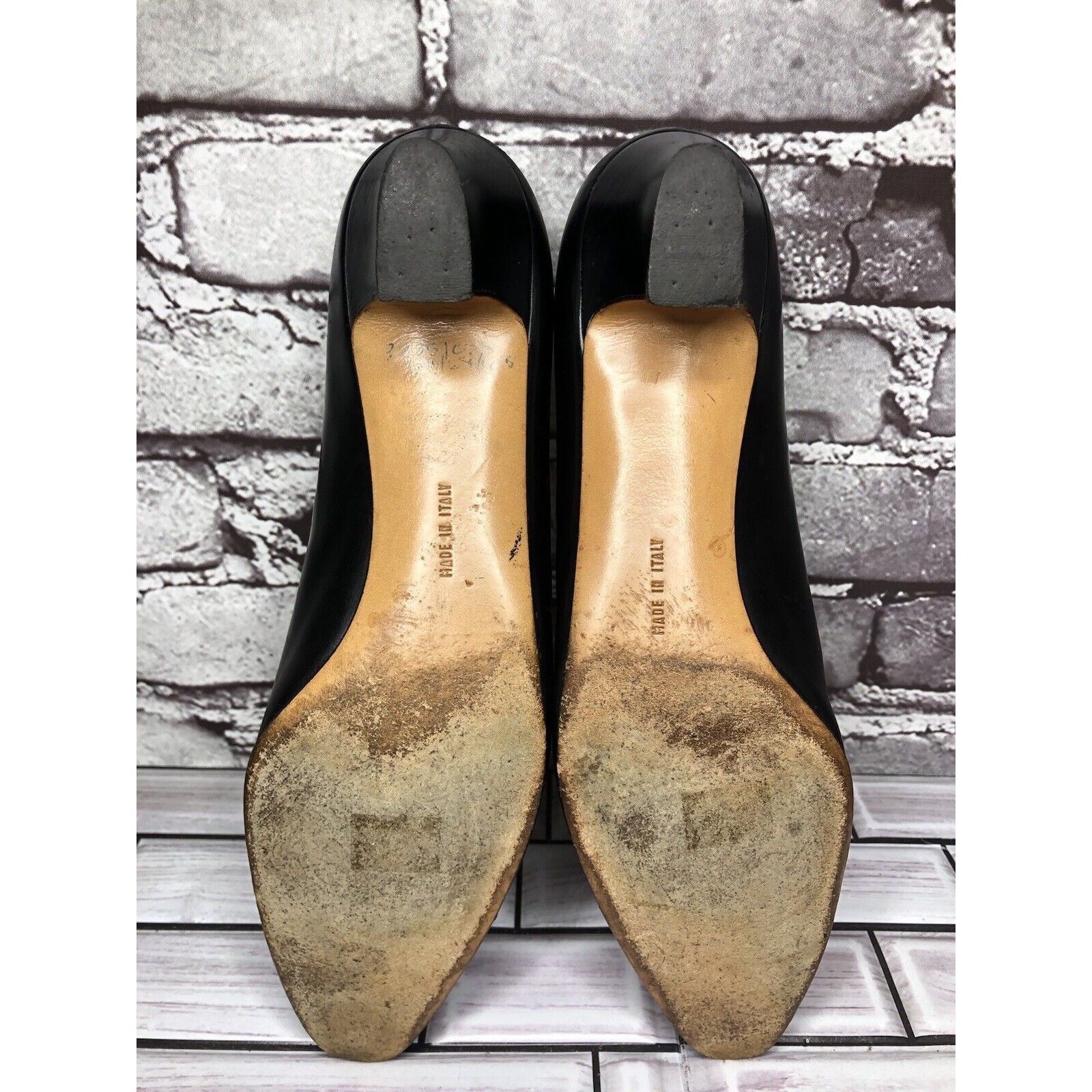 Salvatore Ferragamo Salvatore Ferragamo Black Leather Cap Toe Pumps Dress Heels Size US 9 / IT 39 - 6 Thumbnail