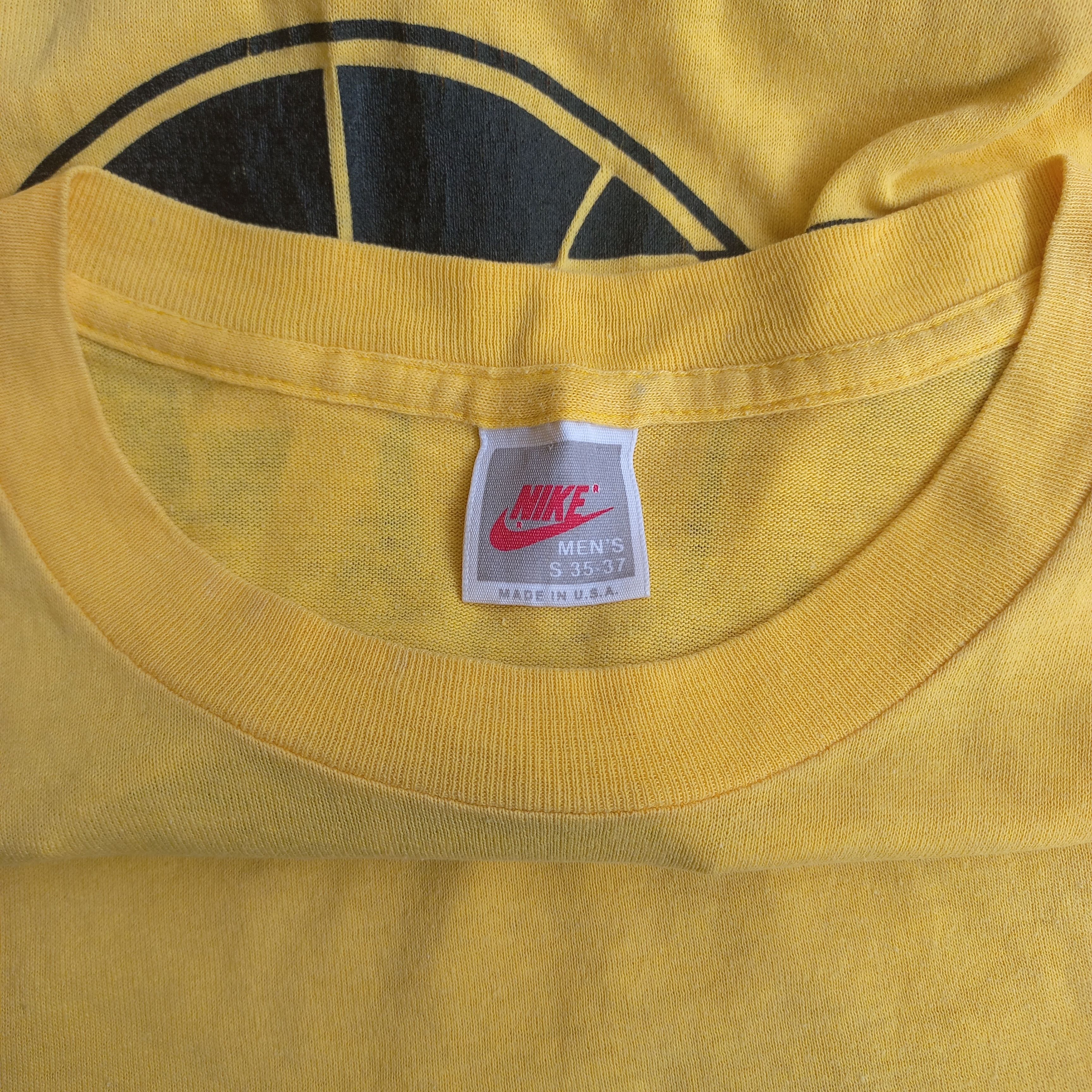Nike Vintage Nike - Play Hard Basket Ball Short Sleeve Tshirt Size US S / EU 44-46 / 1 - 6 Thumbnail