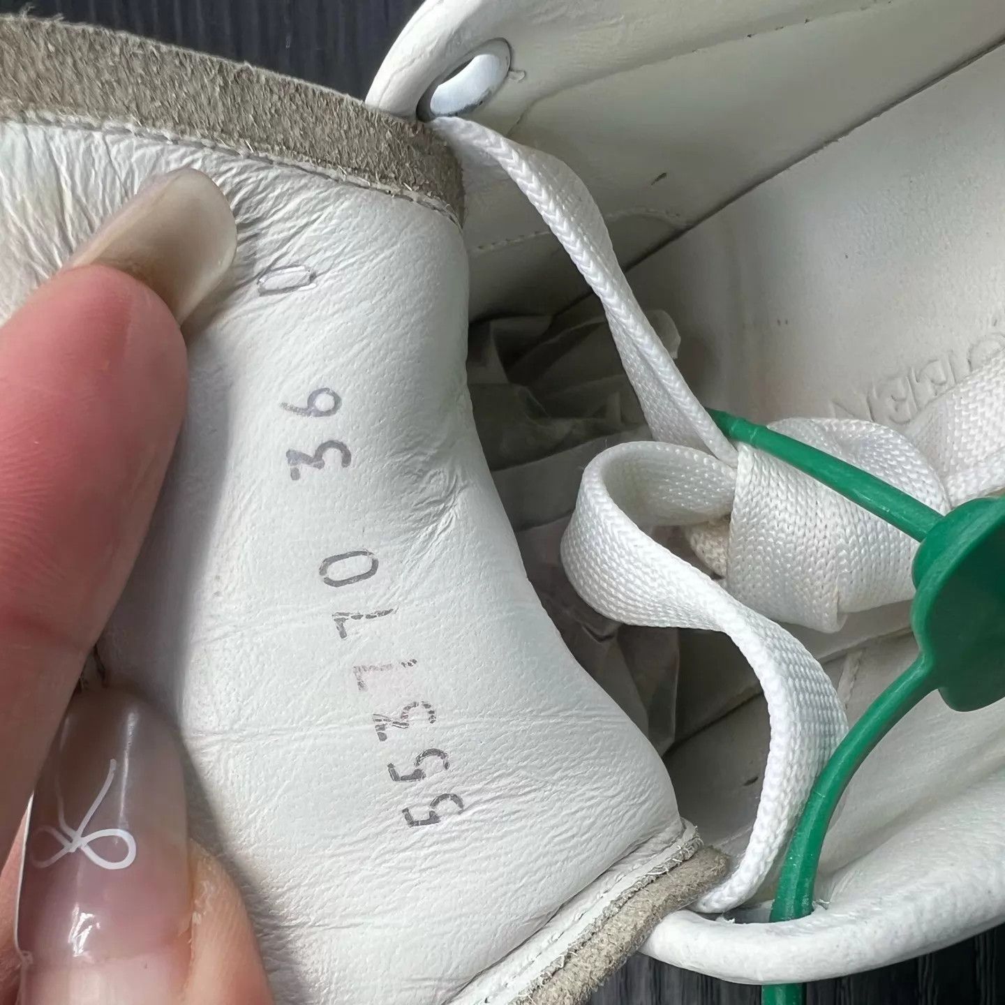 Alexander McQueen Alexander McQueen White Red Red Tail Sneakers 36 Size US 5.5 / IT 35.5 - 8 Thumbnail