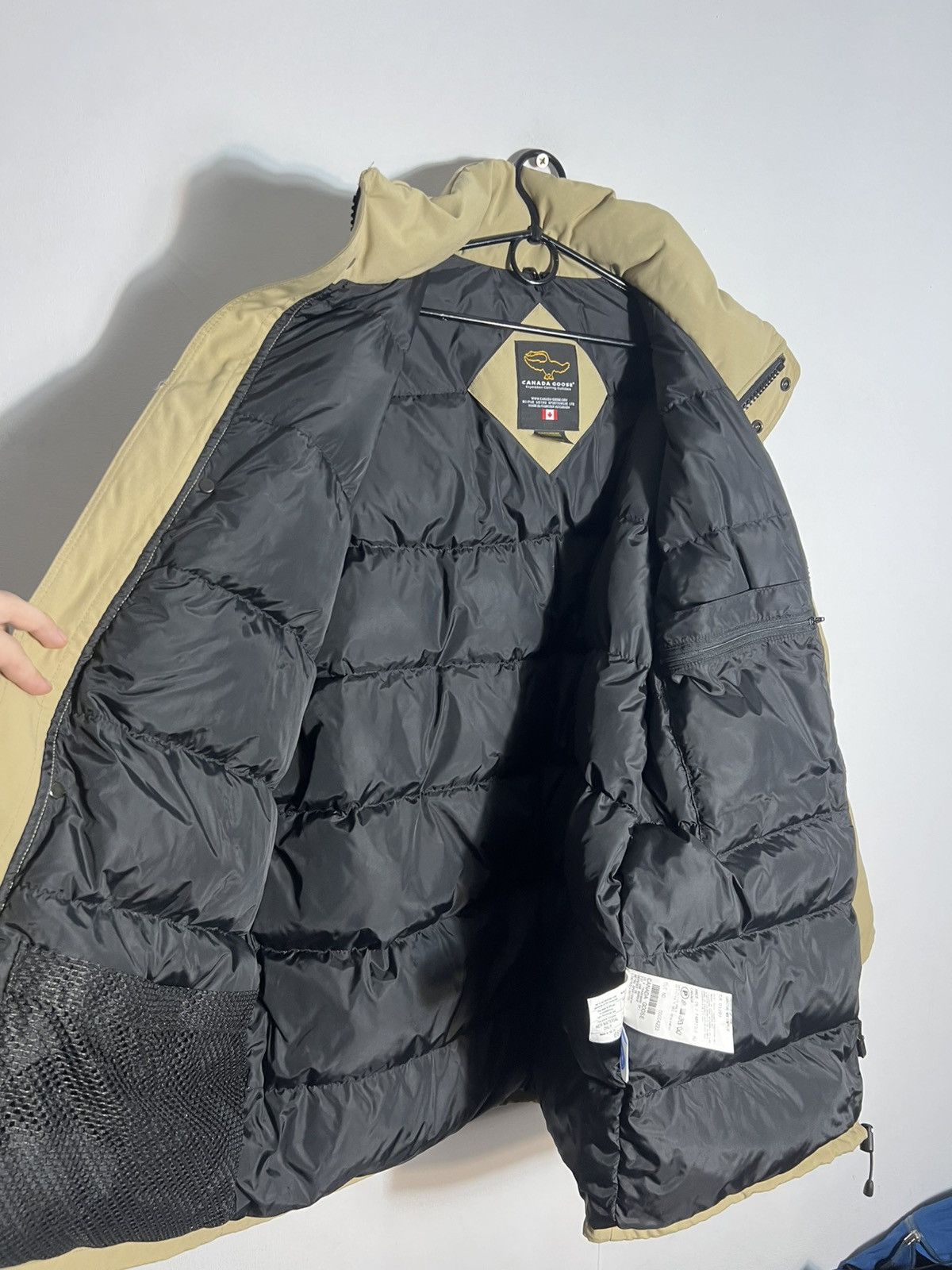Canada Goose Canada Goose Puffer Jacket Size L Size US L / EU 52-54 / 3 - 13 Thumbnail