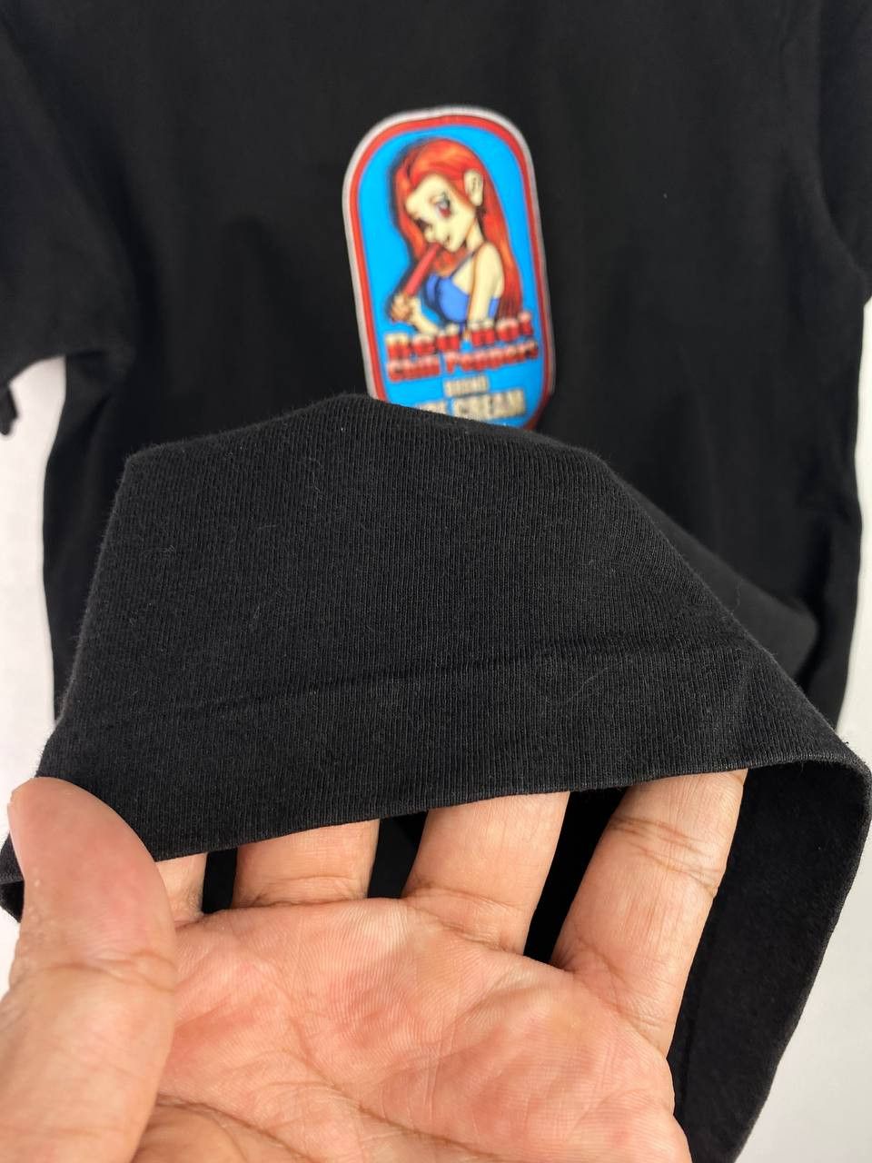 Vintage vintage red hot chilli peppers tee missing tag nice design Size US S / EU 44-46 / 1 - 4 Thumbnail