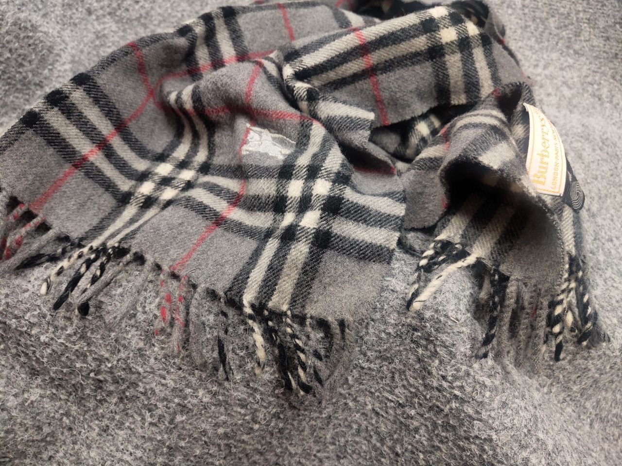 Burberry Vintage Burberry 's Classic Check Lana wool Unisex Scarf Size ONE SIZE - 19 Thumbnail