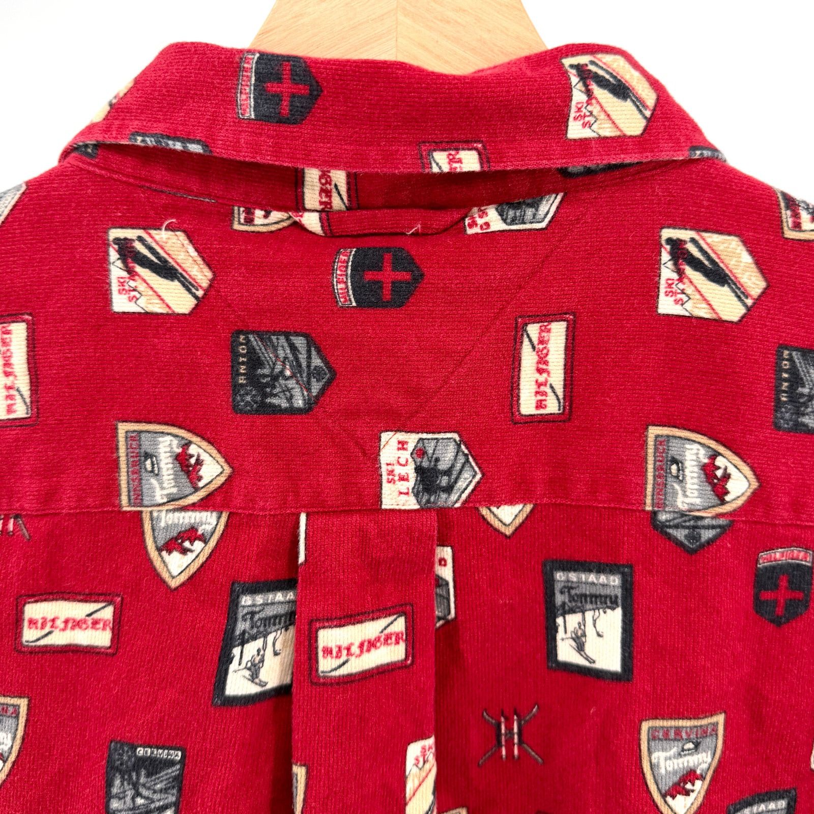 Tommy Hilfiger Vintage 90s Red 100% Cotton AOP Ski Icons Button Down Shirt Size US XL / EU 56 / 4 - 6 Thumbnail