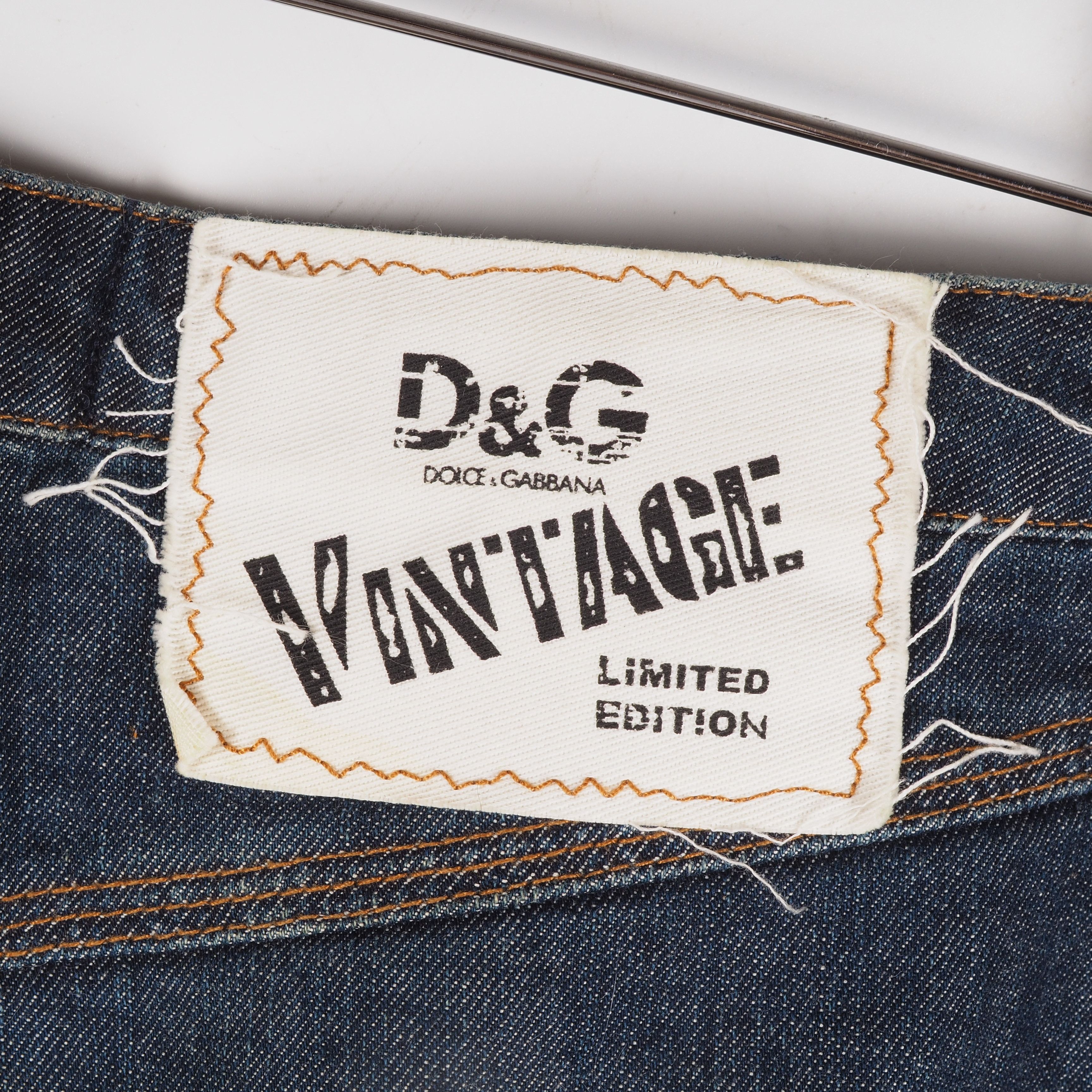 Dolce & Gabbana Dolce & Gabbana D&G Vintage Denim Superman Embroidered Skirt Size 28" / US 6 / IT 42 - 6 Thumbnail