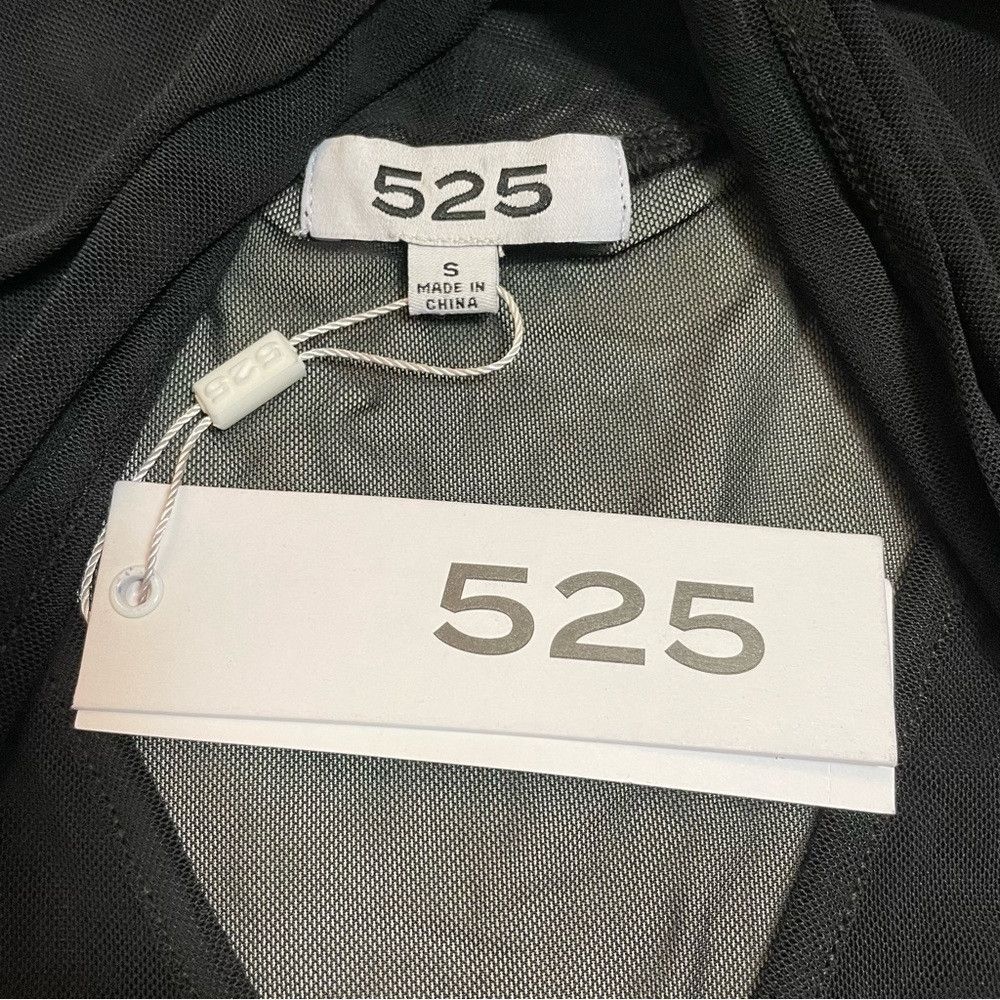 525 America NWT New 525 Mockneck Keyhole Black Top Size S Size S / US 4 / IT 40 - 6 Thumbnail