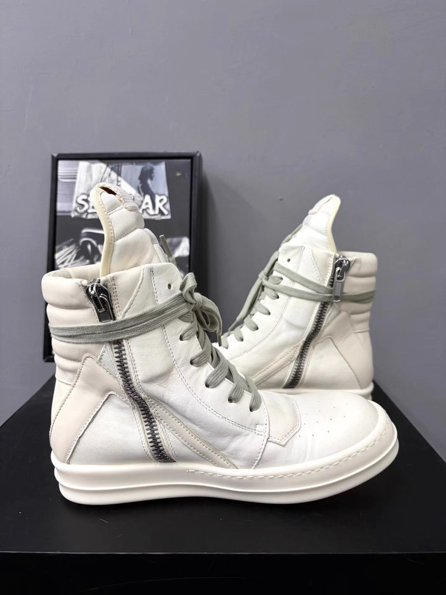 Rick Owens Rick Owens Pure White Inverted Triangle High-Top Shoes K34 Size US 5 / IT 35 - 6 Thumbnail