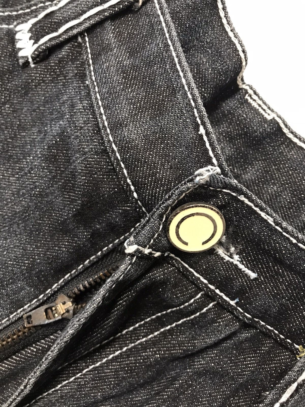 Coogi Vintage coogi golden embroidred baggy fit denim pants Size US 36 / EU 52 - 6 Thumbnail