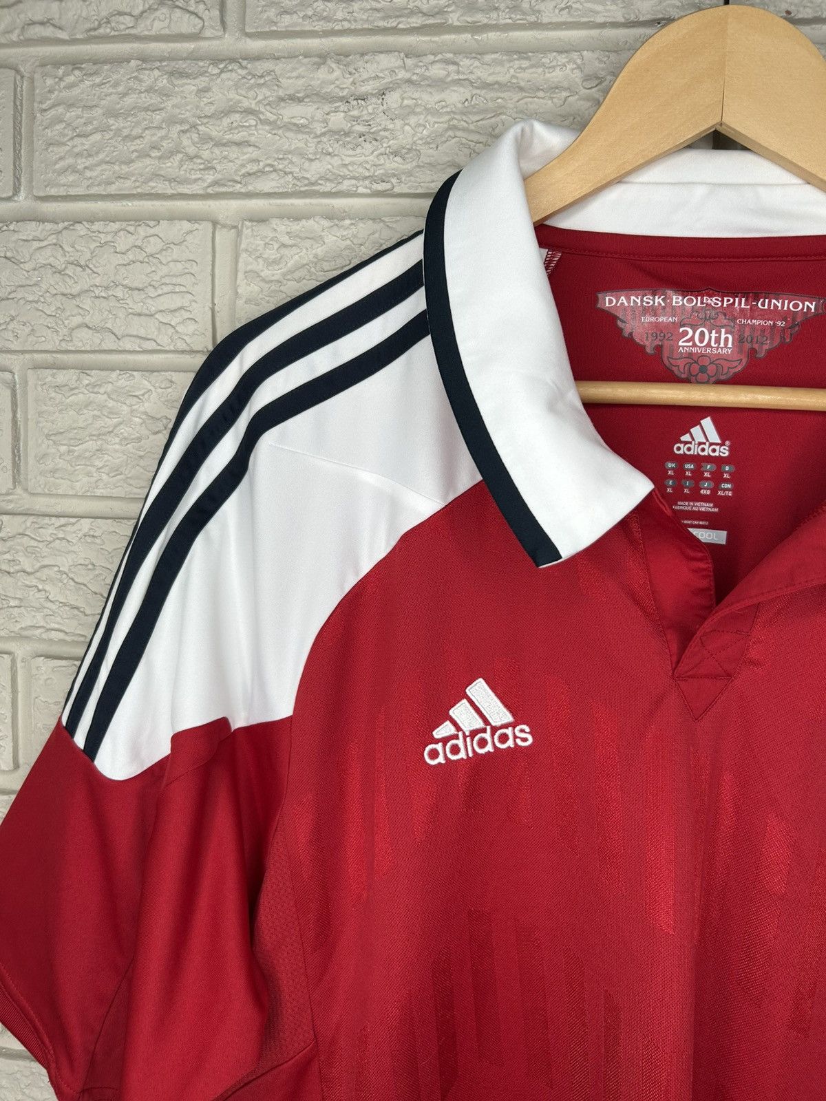 Adidas Adidas Denmark 2012 Home Jersey Size US XL / EU 56 / 4 - 3 Thumbnail