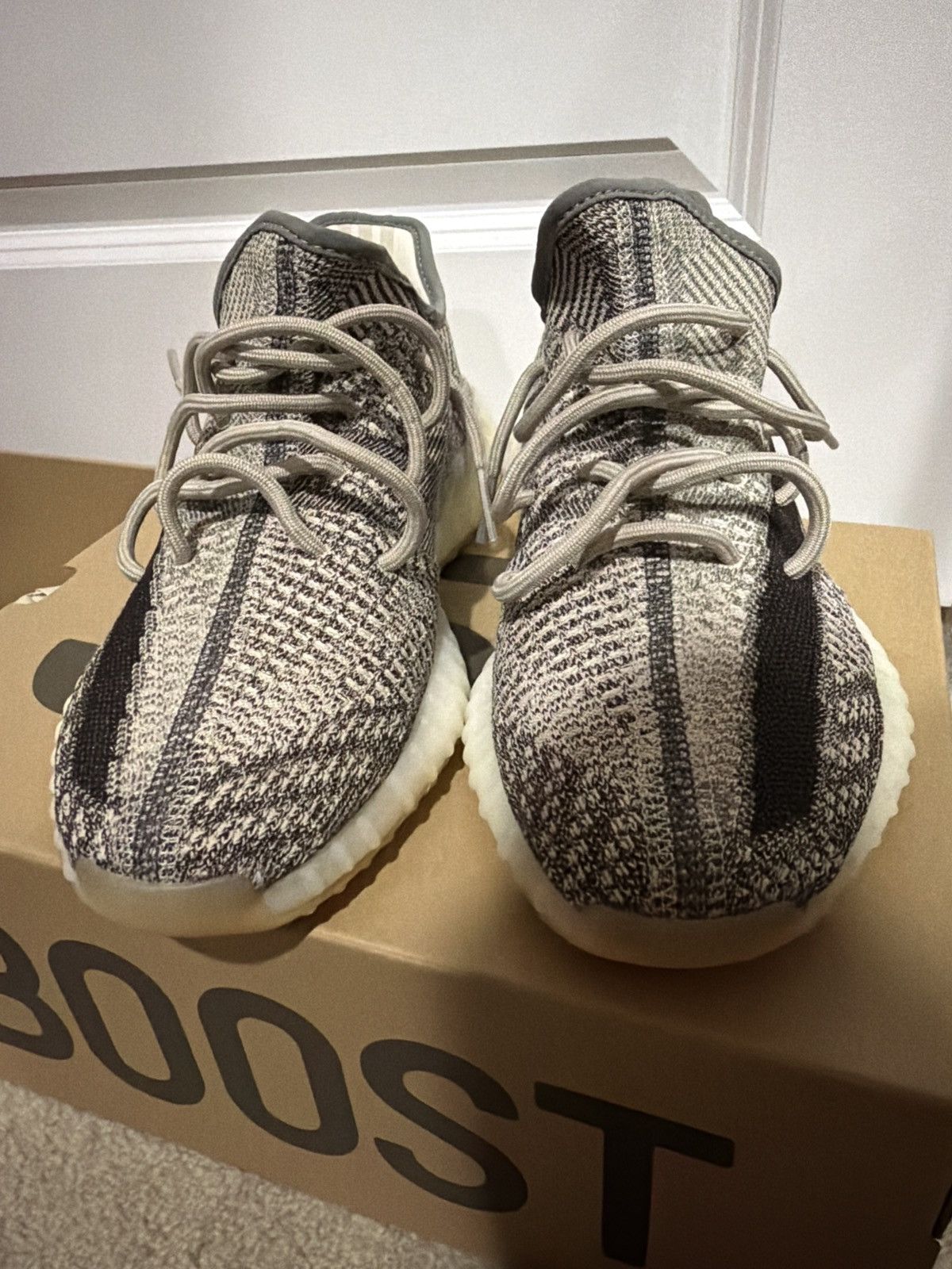 Yeezy Yeezy V2 Zyon - Size US 9.5 / EU 42-43 - 3 Thumbnail