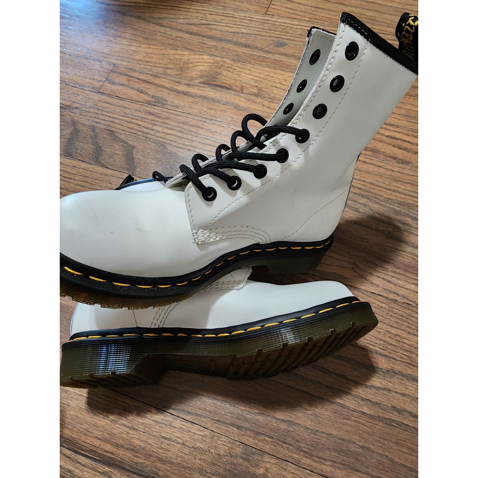 Dr. Martens Dr. Martens 1460 boots in white Size US 8 / IT 38 - 1 Thumbnail