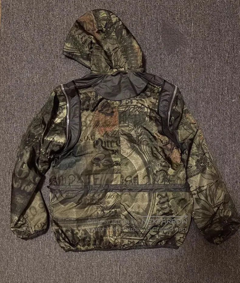 Givenchy Givenchy Runway Jacket with Removable Sleeves. Size US M / EU 48-50 / 2 - 2 Thumbnail