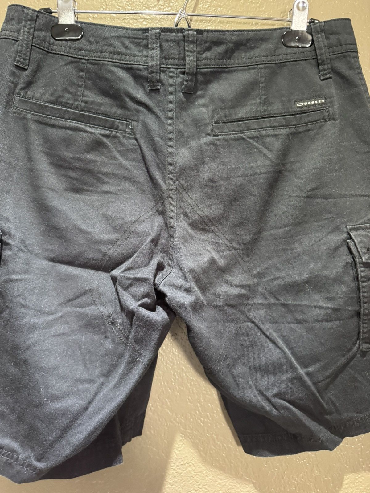 Oakley Vintage Oakley Cargo Shorts 31 Y2k 2000s Black Button Pocket Size US 30 / EU 46 - 7 Thumbnail