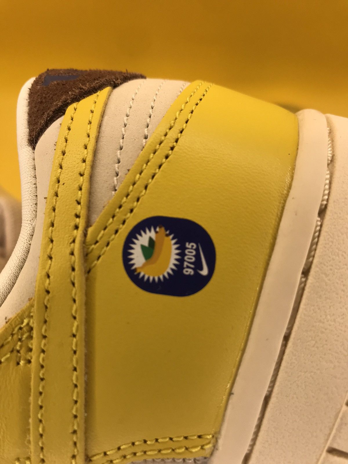 Nike Nike Dunk Low “Banana” Size US 7.5 / IT 37.5 - 5 Thumbnail