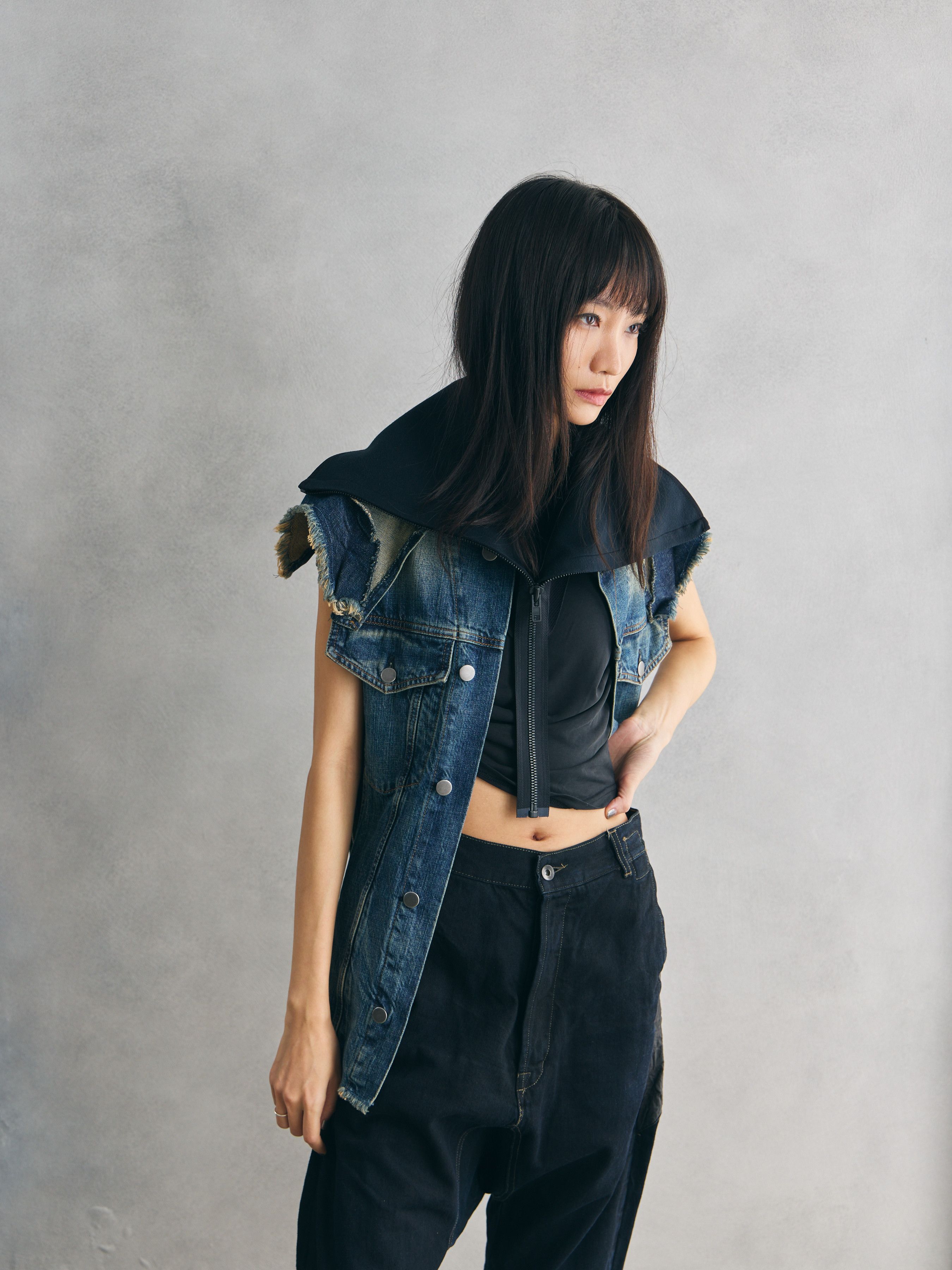 Maison Margiela Maison Martin Margiela 12SS Sleeveless Denim Vest Size XS / US 0-2 / IT 36-38 - 4 Thumbnail