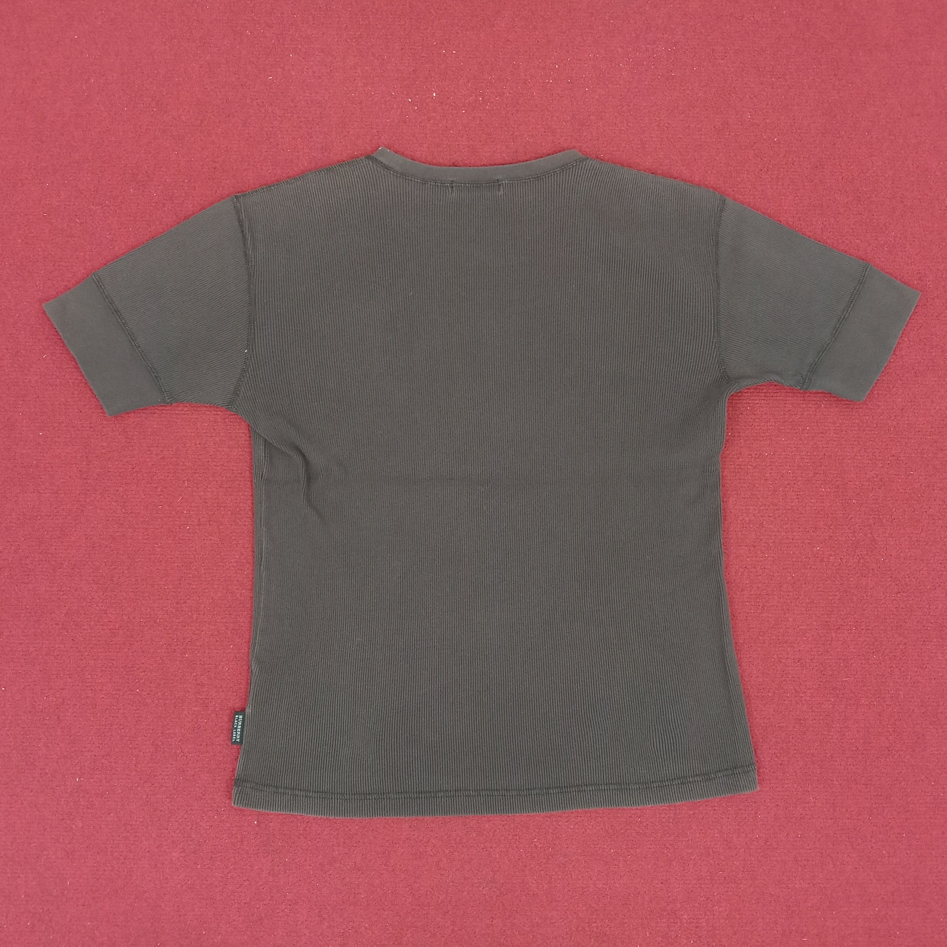 Burberry × Vintage Burberry Black Label Nova Check Pocket Design Tshirt Size M / US 6-8 / IT 42-44 - 3 Thumbnail