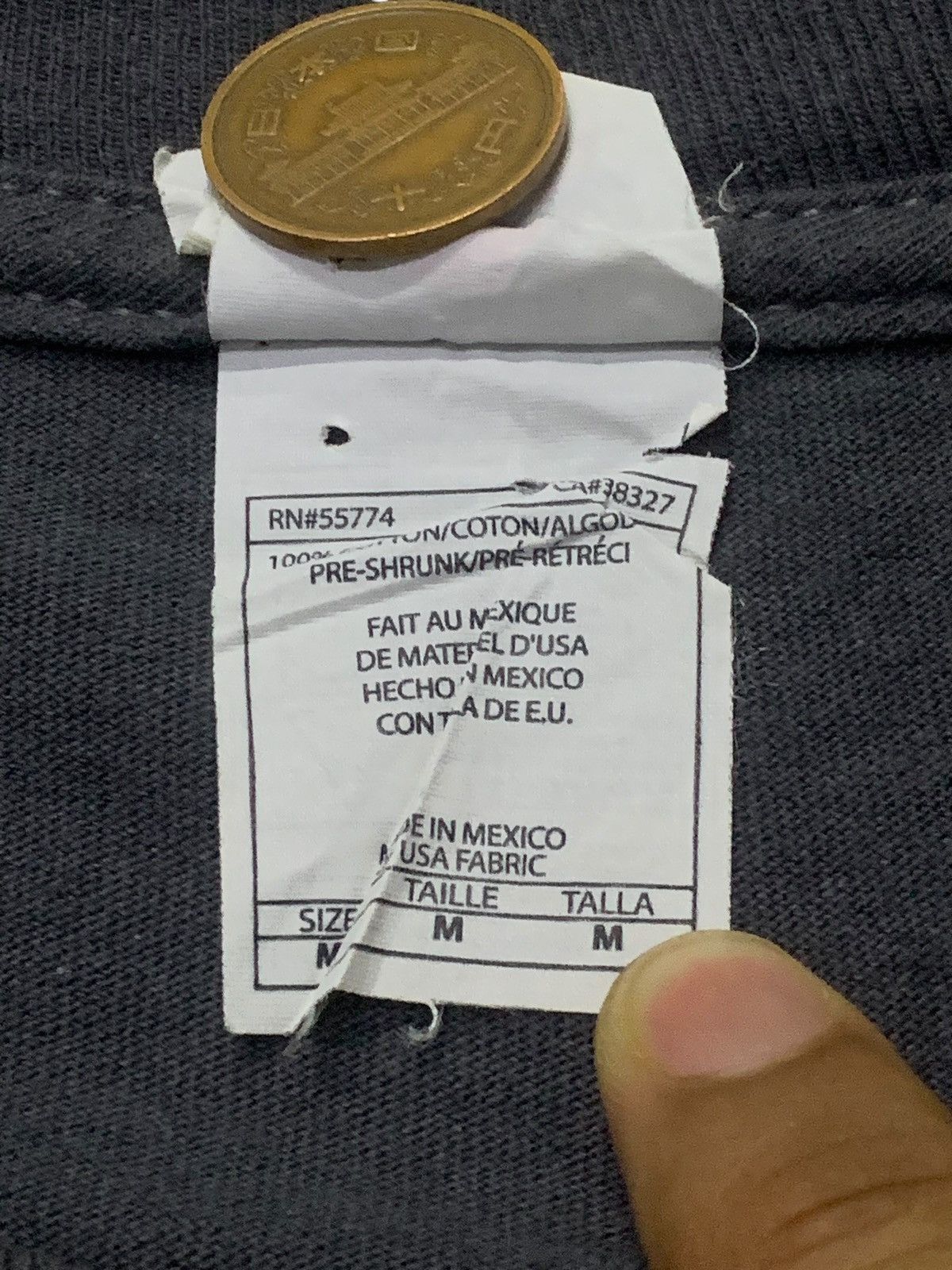 Other Vintage Y2K Word THINGS THEY DON'T TEACH YOU IN SCHOOL Tee Size US M / EU 48-50 / 2 - 6 Thumbnail